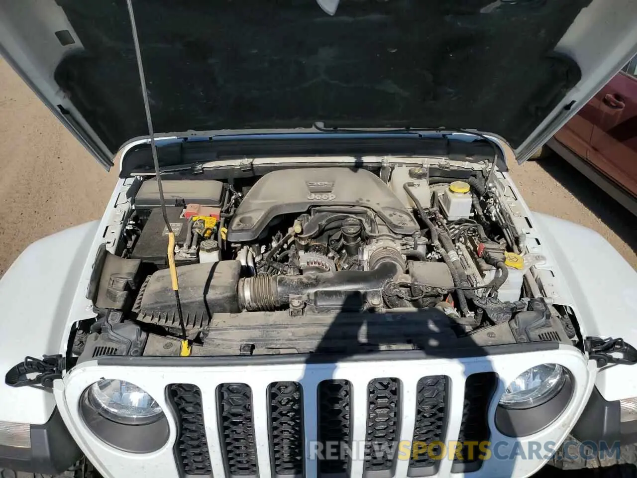 11 Photograph of a damaged car 1C6JJTBG7ML526845 JEEP GLADIATOR 2021