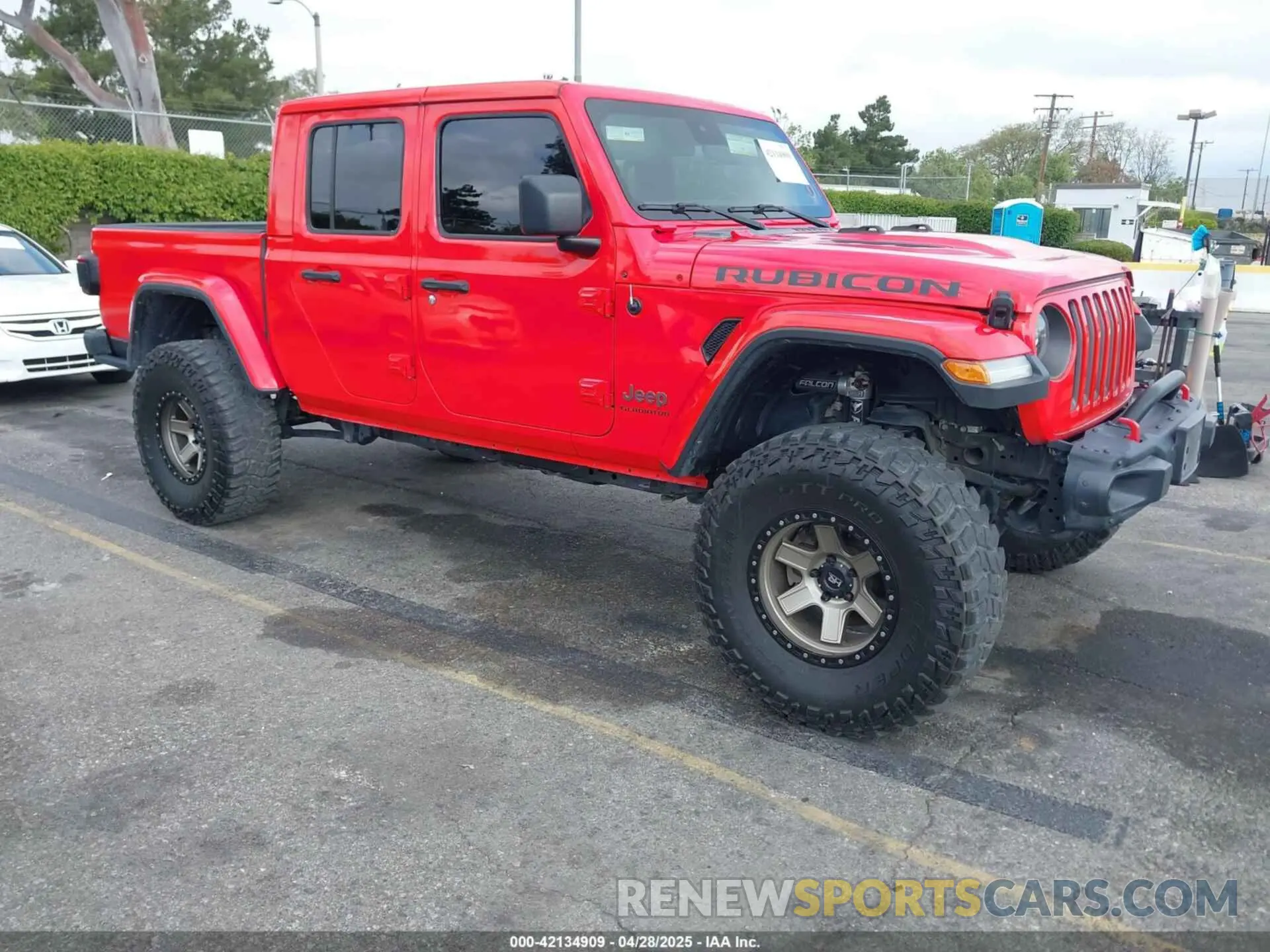 1 Photograph of a damaged car 1C6JJTBGXML572976 JEEP GLADIATOR 2021