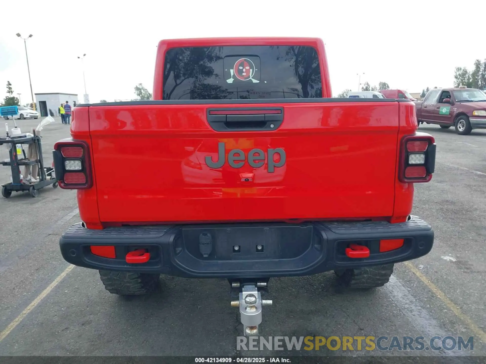 16 Photograph of a damaged car 1C6JJTBGXML572976 JEEP GLADIATOR 2021