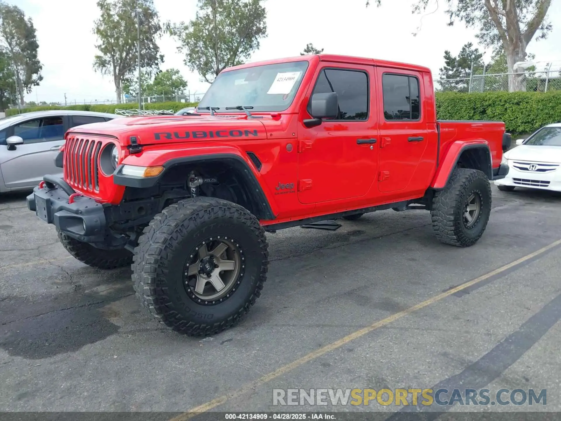 2 Photograph of a damaged car 1C6JJTBGXML572976 JEEP GLADIATOR 2021