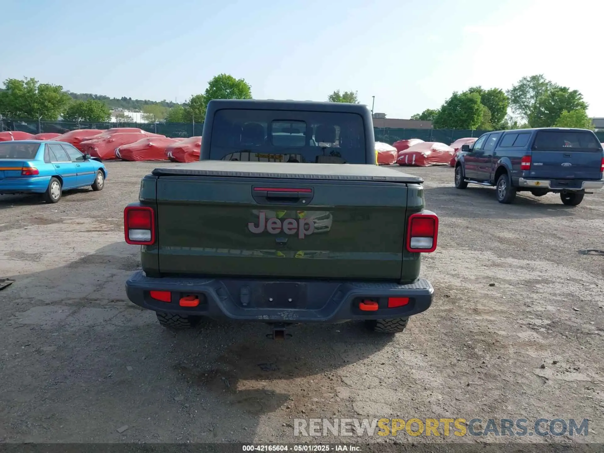 17 Photograph of a damaged car 1C6JJTEG2ML565676 JEEP GLADIATOR 2021