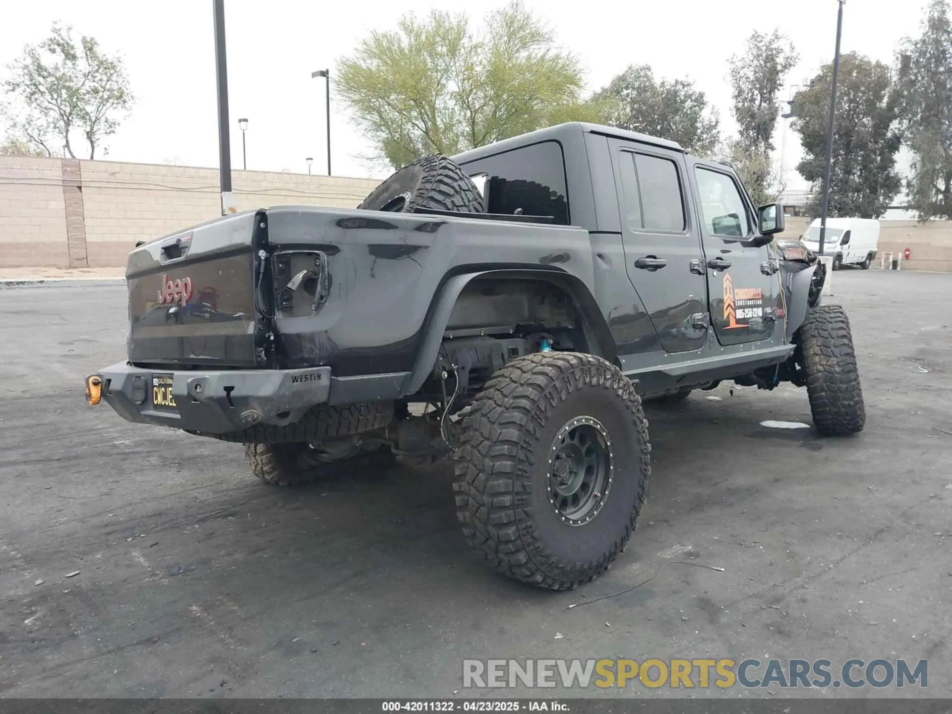4 Photograph of a damaged car 1C6JJTEG7ML522371 JEEP GLADIATOR 2021
