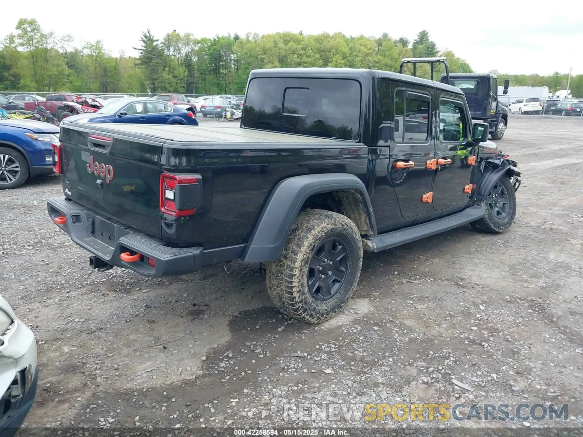 4 Photograph of a damaged car 1C6JJTEG9ML530066 JEEP GLADIATOR 2021