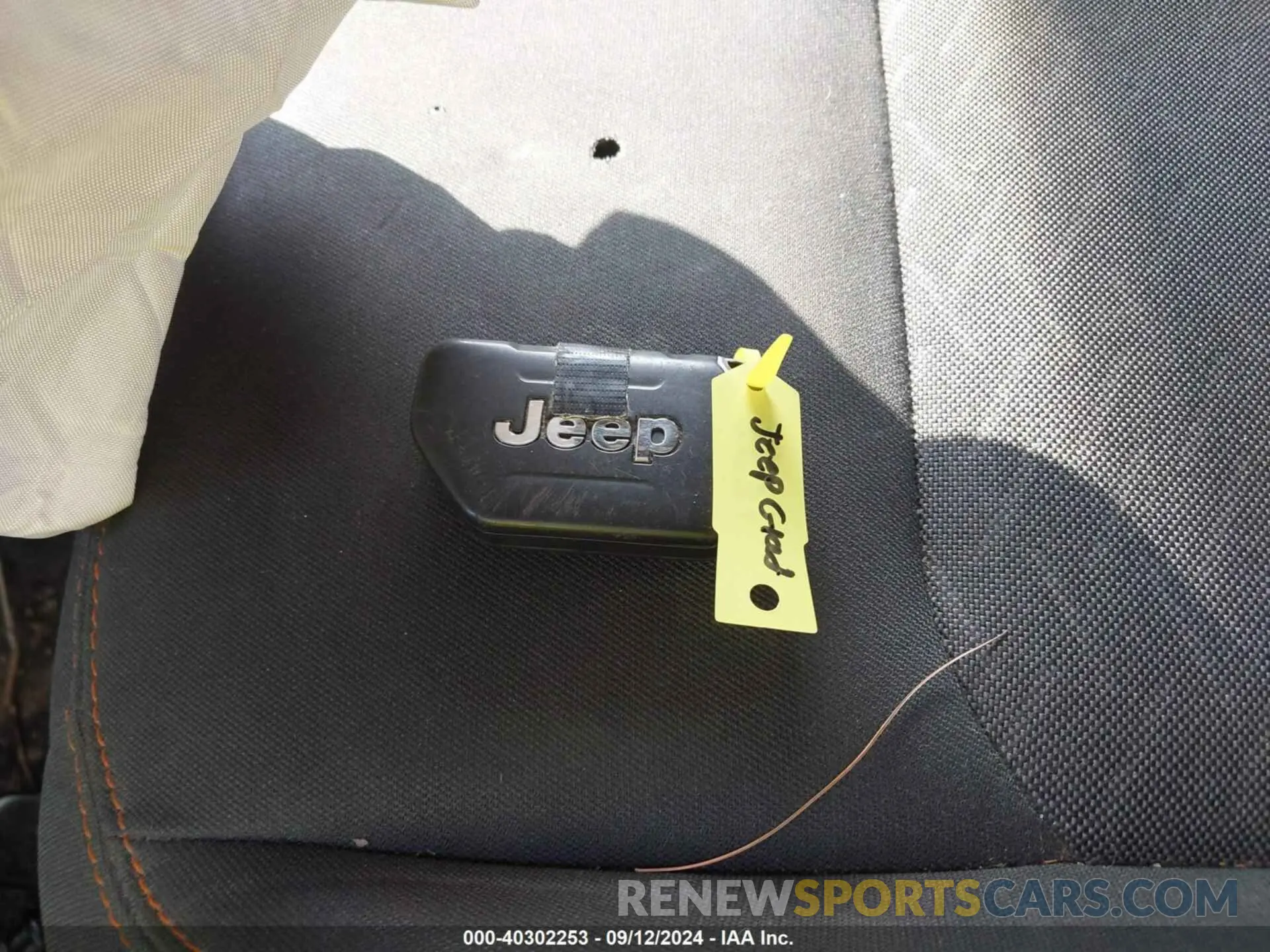 11 Photograph of a damaged car 1C6JJTEG9ML605638 JEEP GLADIATOR 2021