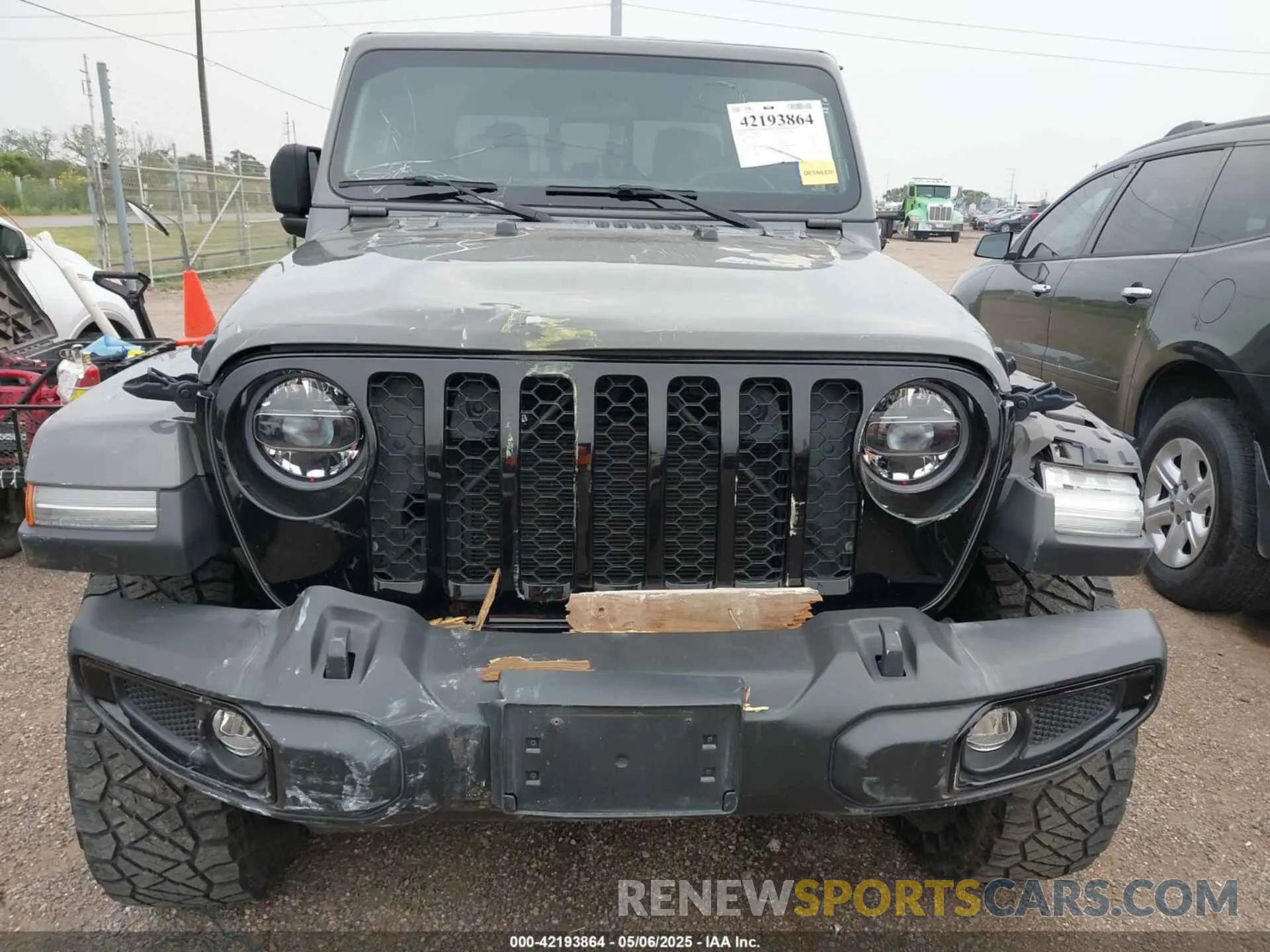 12 Photograph of a damaged car 1C6HJTAG2NL176011 JEEP GLADIATOR 2022