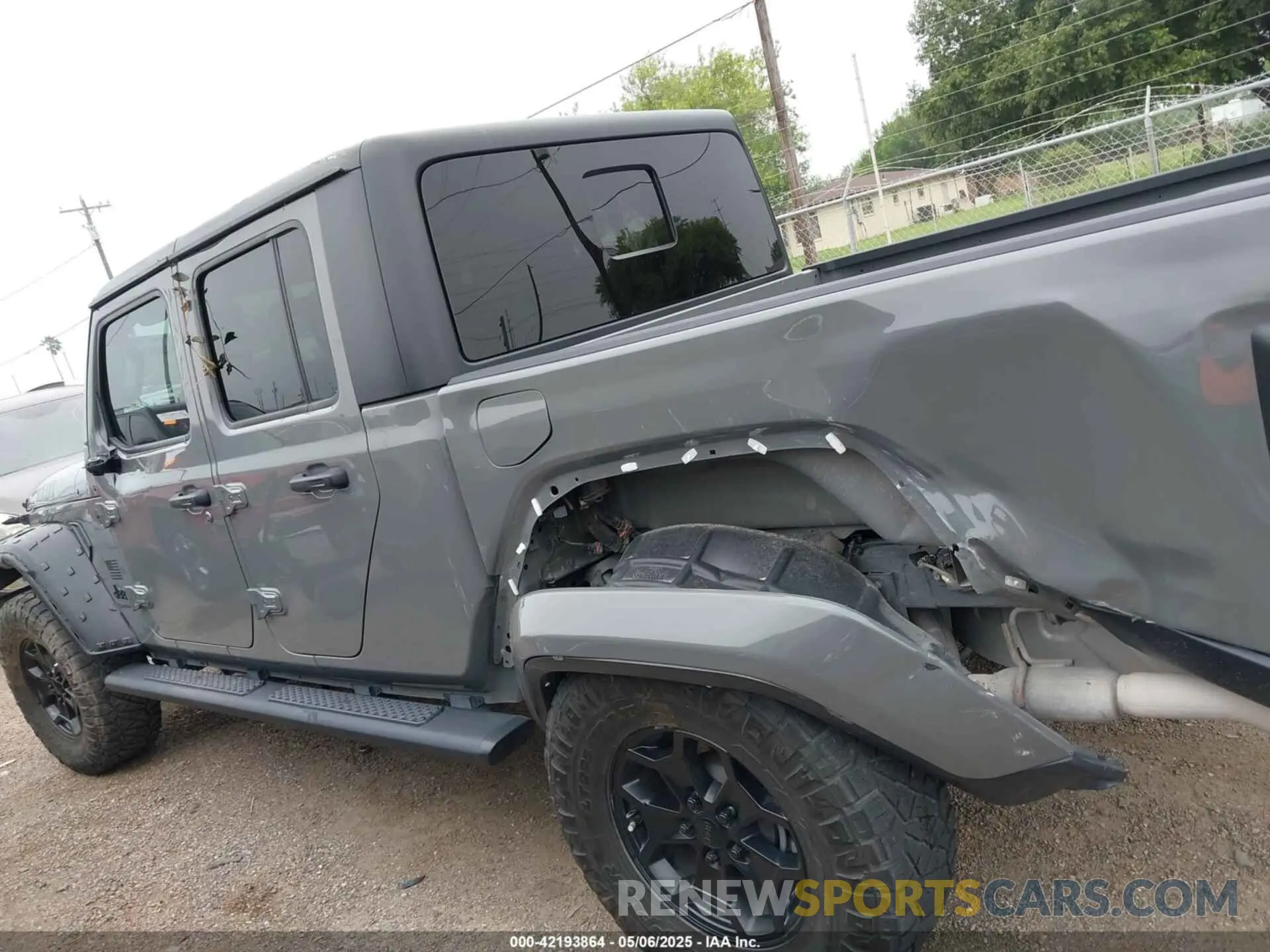 14 Photograph of a damaged car 1C6HJTAG2NL176011 JEEP GLADIATOR 2022