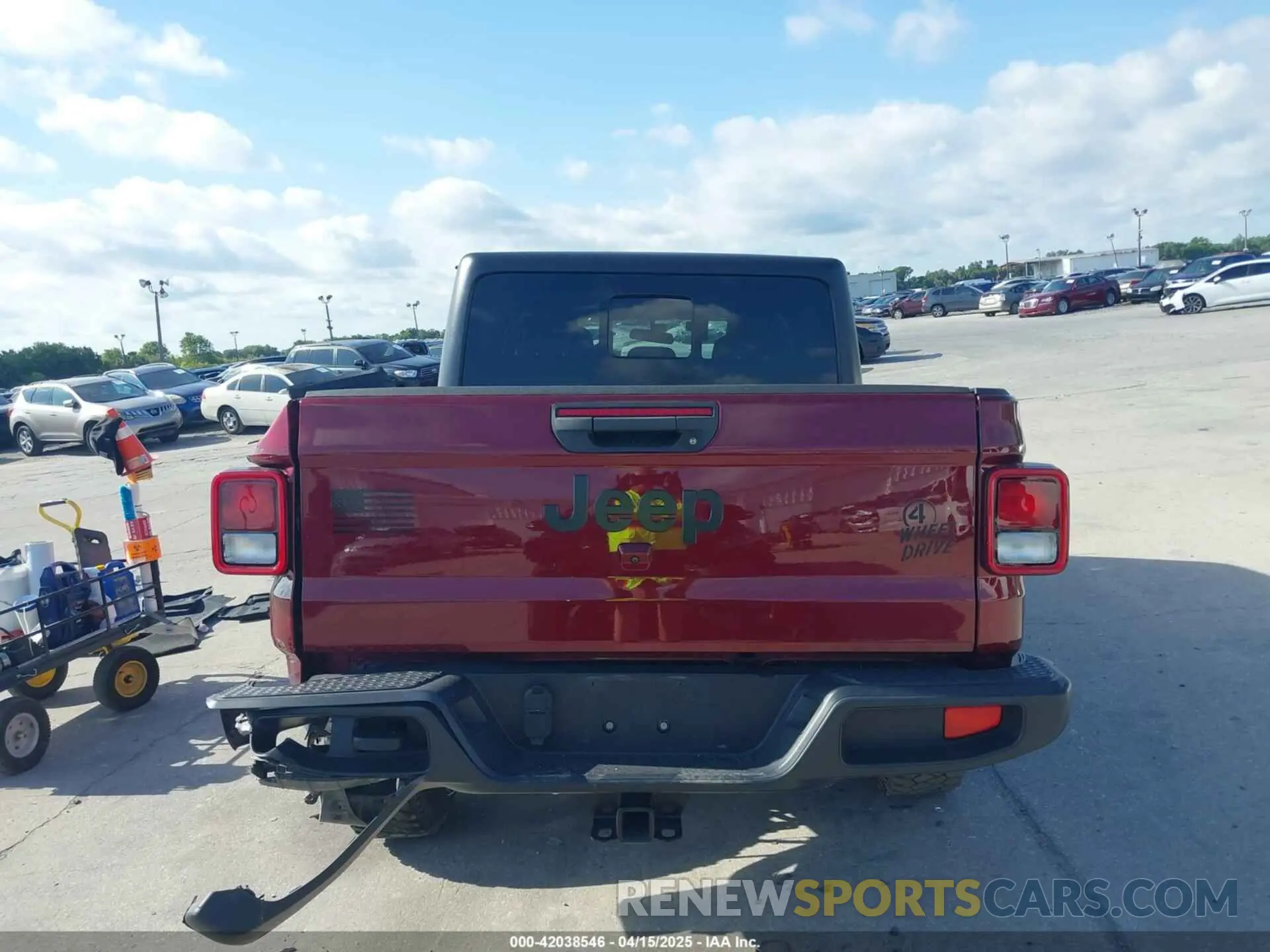 17 Photograph of a damaged car 1C6HJTAG4NL110186 JEEP GLADIATOR 2022