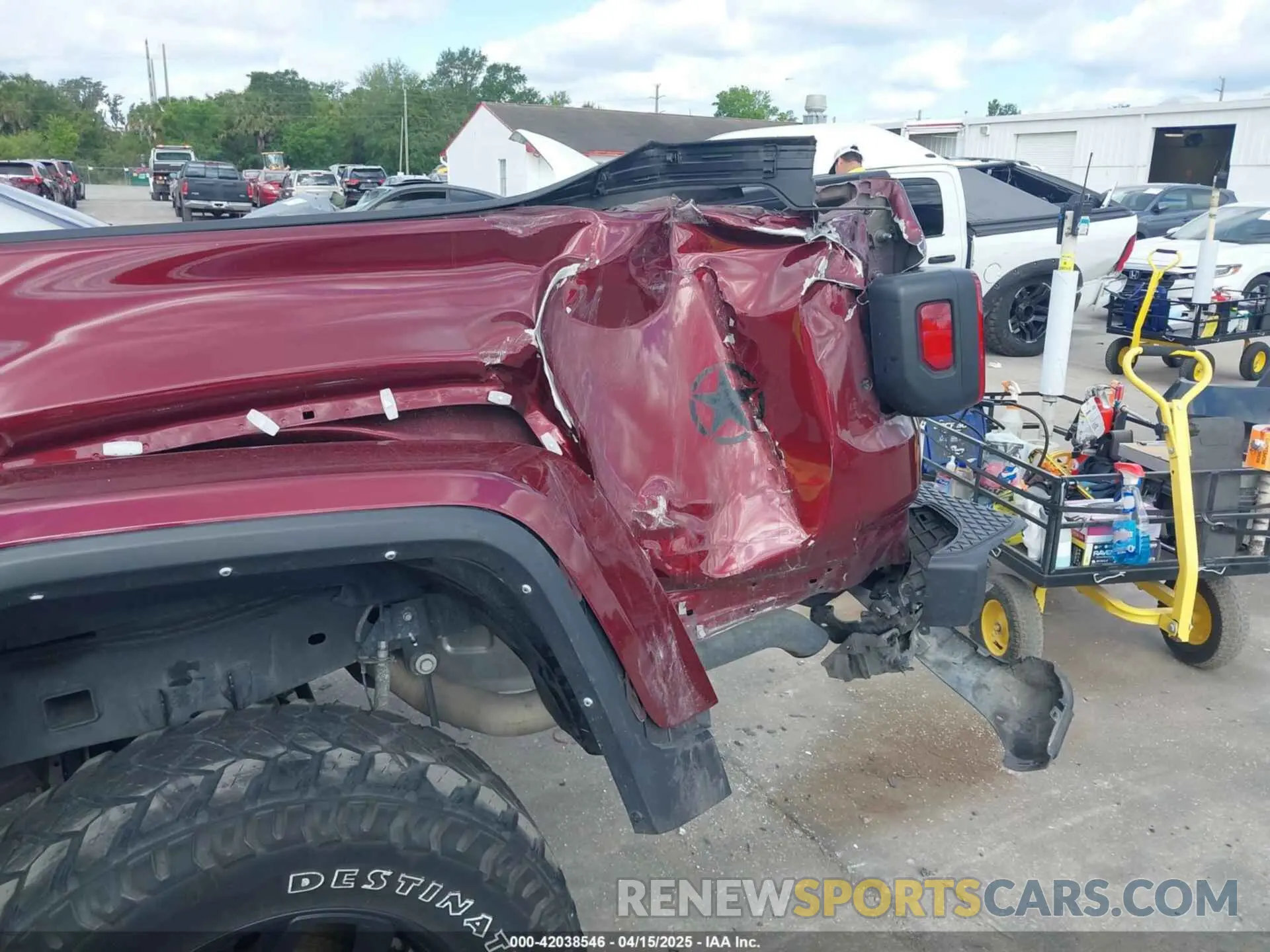 6 Photograph of a damaged car 1C6HJTAG4NL110186 JEEP GLADIATOR 2022