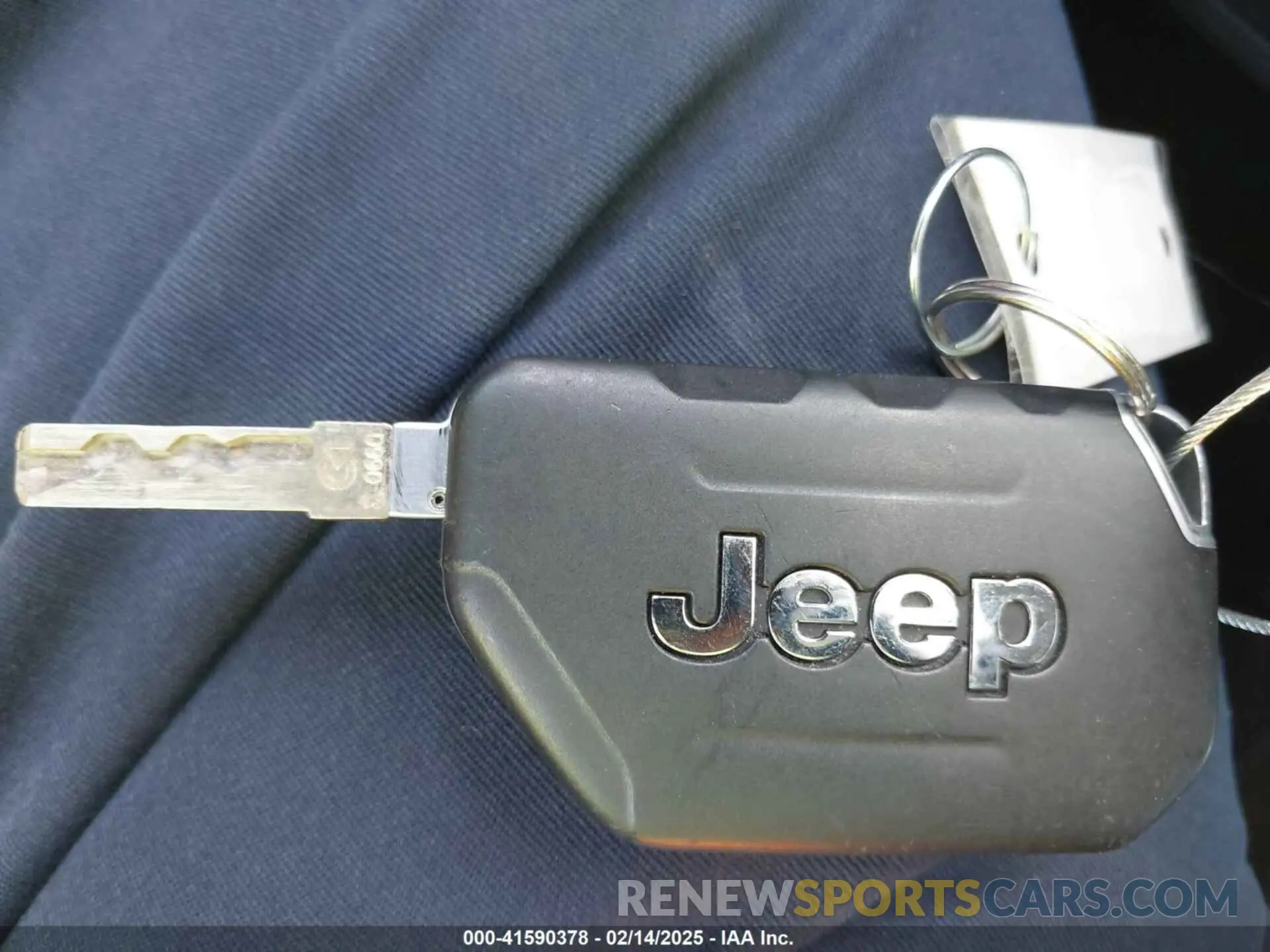 11 Photograph of a damaged car 1C6HJTAGXNL101704 JEEP GLADIATOR 2022