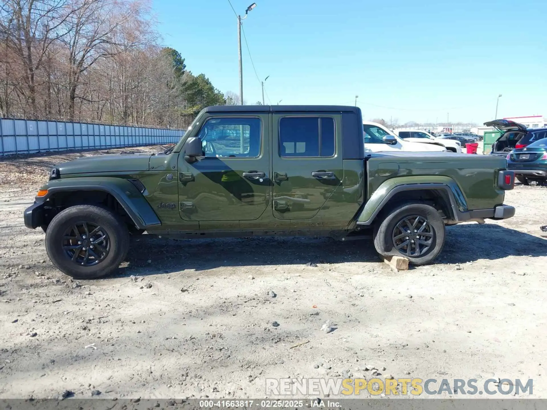 14 Photograph of a damaged car 1C6HJTAGXNL154774 JEEP GLADIATOR 2022