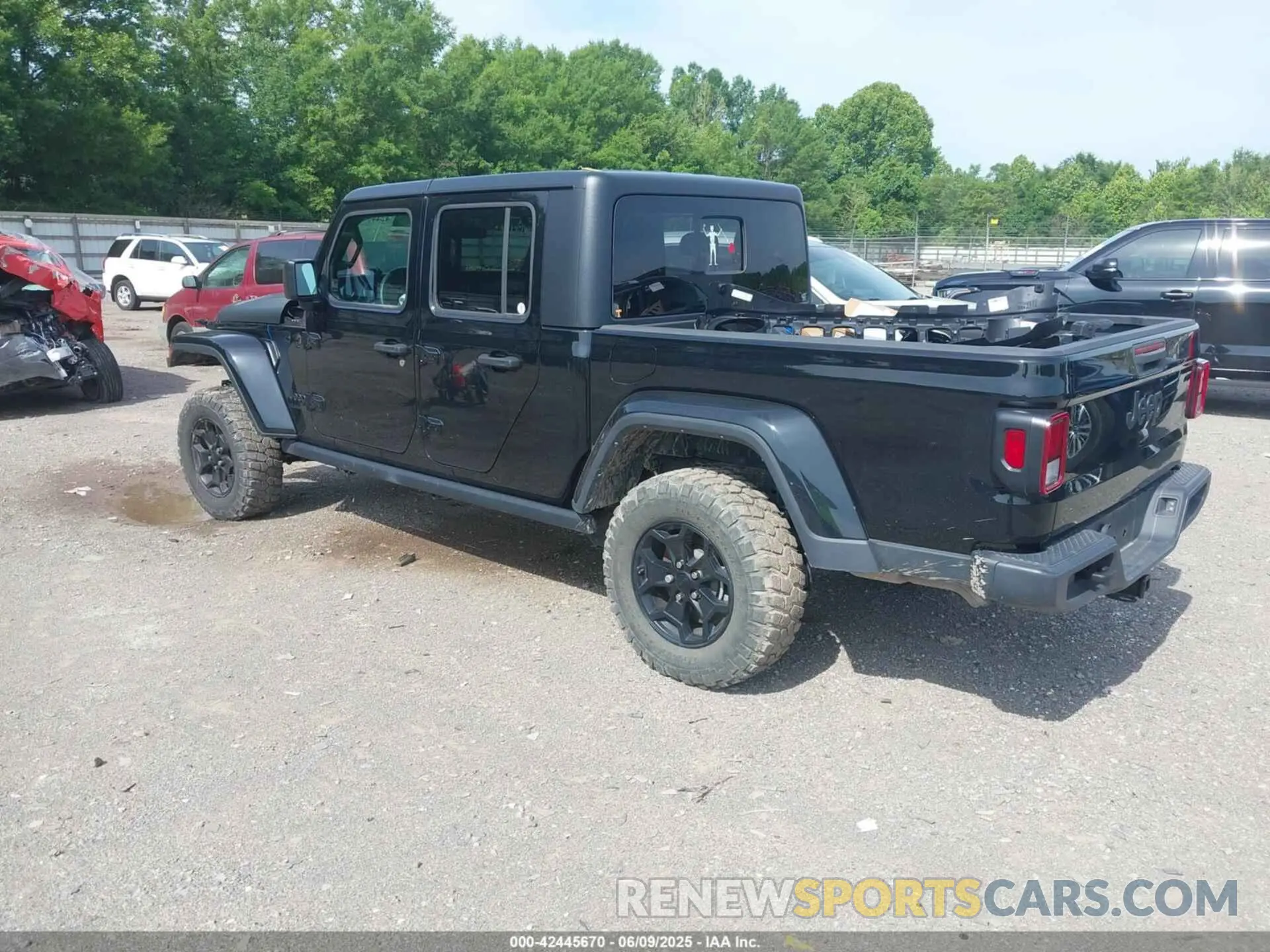 3 Photograph of a damaged car 1C6HJTAGXNL177374 JEEP GLADIATOR 2022