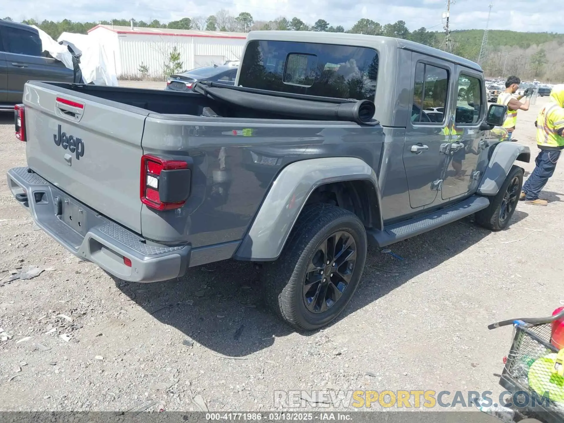 4 Photograph of a damaged car 1C6HJTFG5NL114661 JEEP GLADIATOR 2022