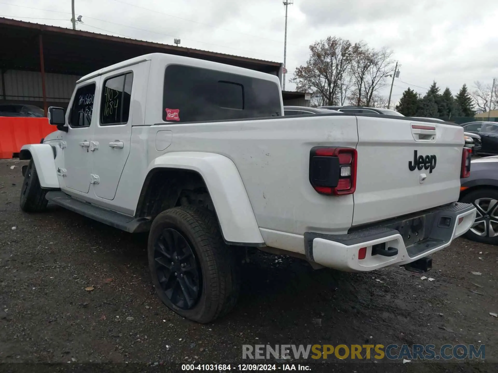 3 Photograph of a damaged car 1C6HJTFG7NL105864 JEEP GLADIATOR 2022