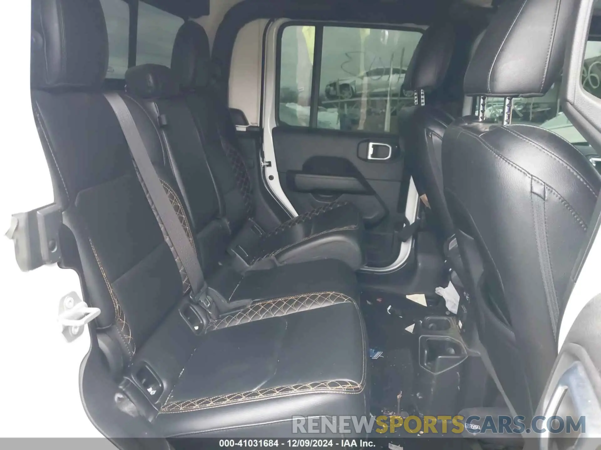 8 Photograph of a damaged car 1C6HJTFG7NL105864 JEEP GLADIATOR 2022