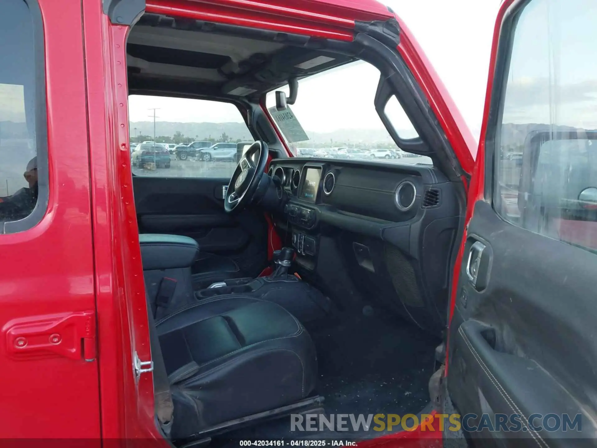 5 Photograph of a damaged car 1C6HJTFGXNL182440 JEEP GLADIATOR 2022
