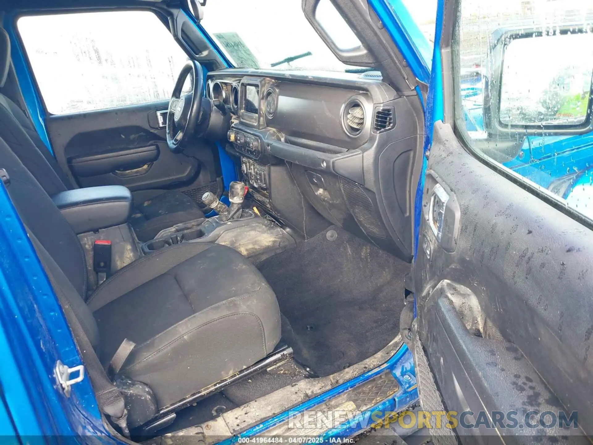 5 Photograph of a damaged car 1C6JJTAM4NL130350 JEEP GLADIATOR 2022