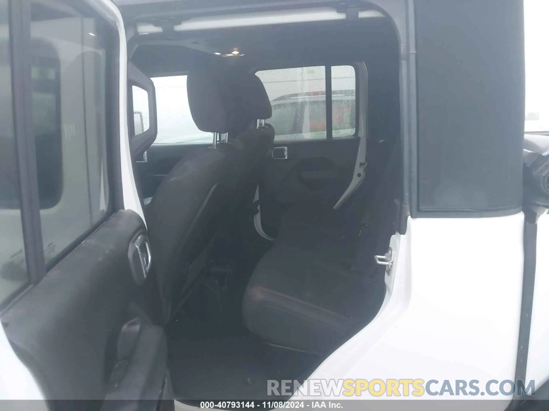 8 Photograph of a damaged car 1C6JJTBG3NL111054 JEEP GLADIATOR 2022