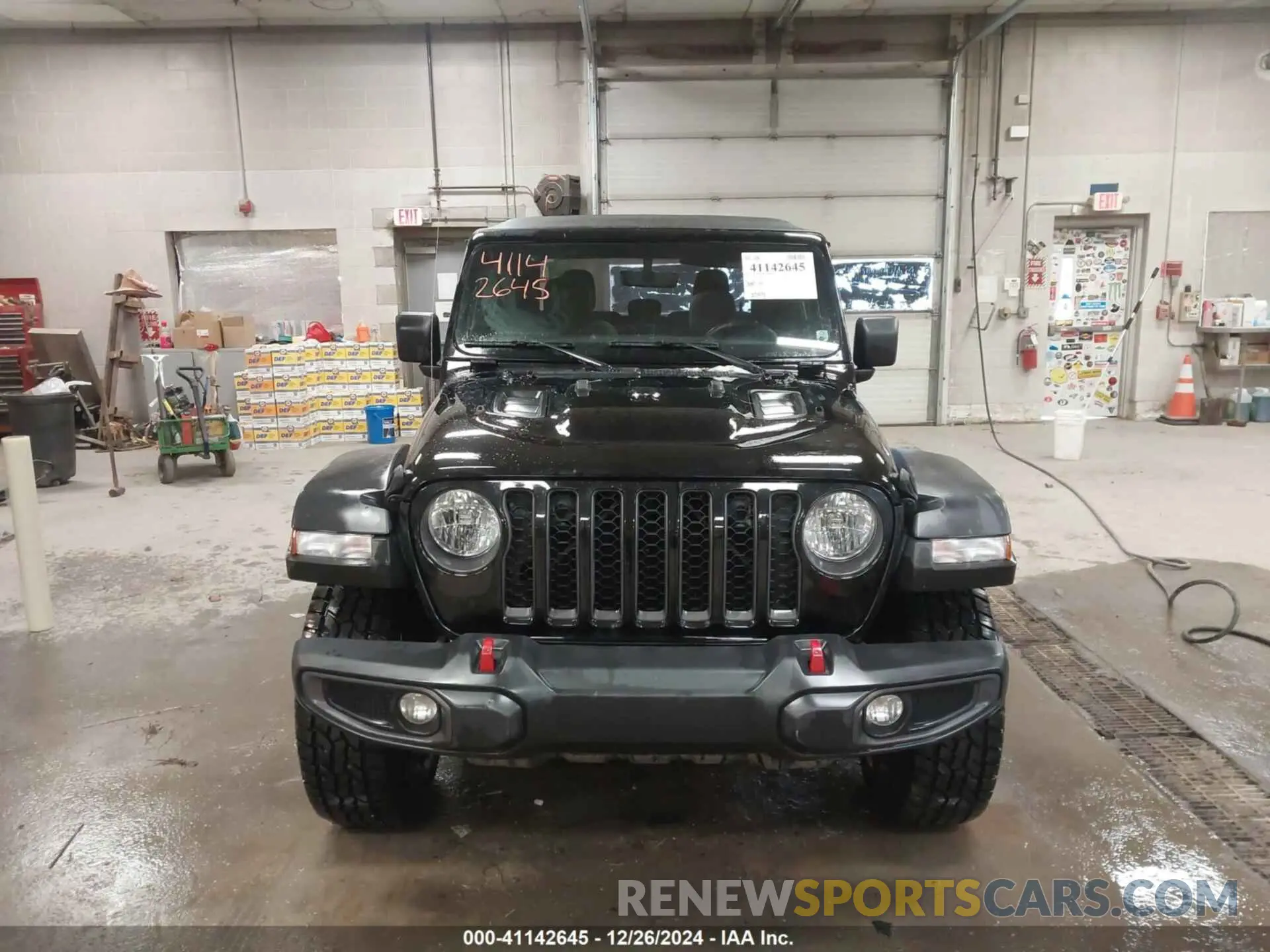 12 Photograph of a damaged car 1C6JJTBGXNL112413 JEEP GLADIATOR 2022