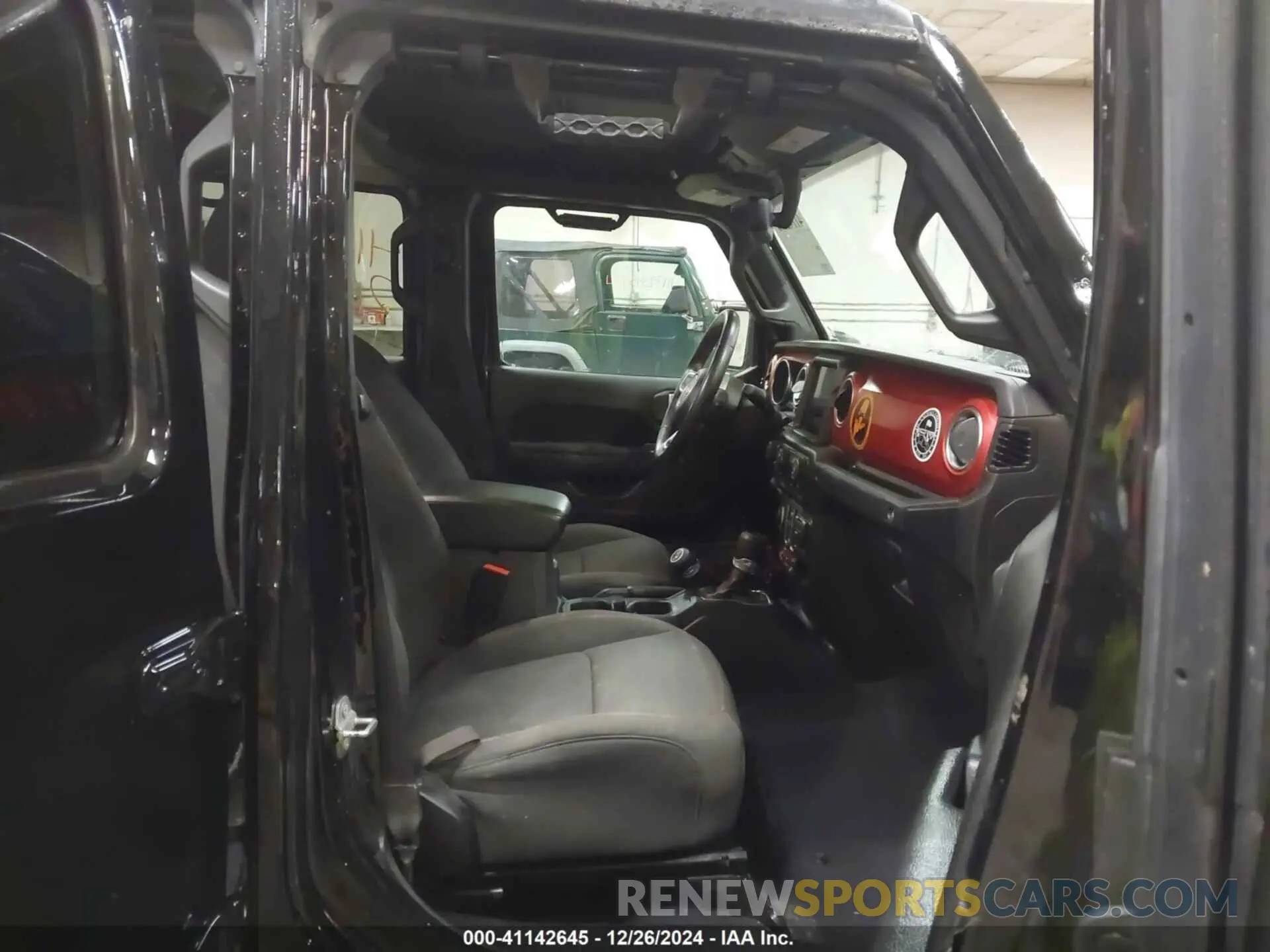 5 Photograph of a damaged car 1C6JJTBGXNL112413 JEEP GLADIATOR 2022