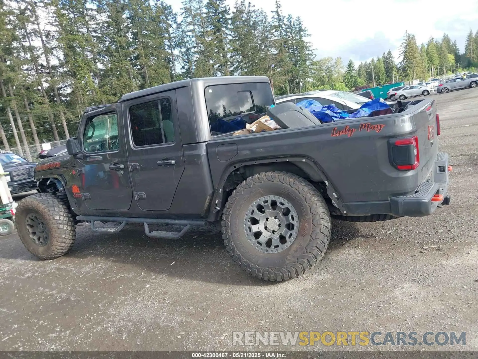 13 Photograph of a damaged car 1C6JJTEG6NL160843 JEEP GLADIATOR 2022