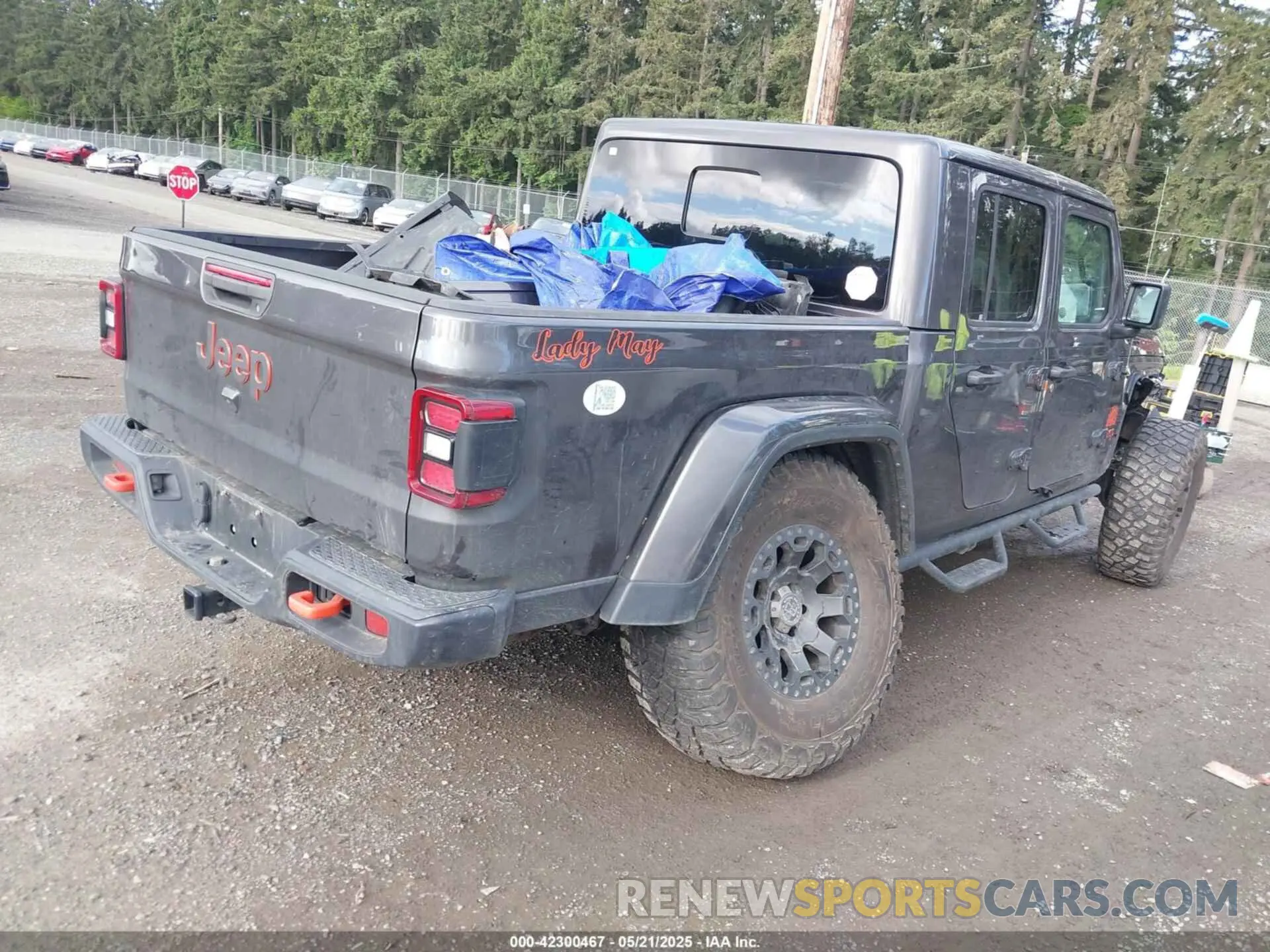 4 Photograph of a damaged car 1C6JJTEG6NL160843 JEEP GLADIATOR 2022