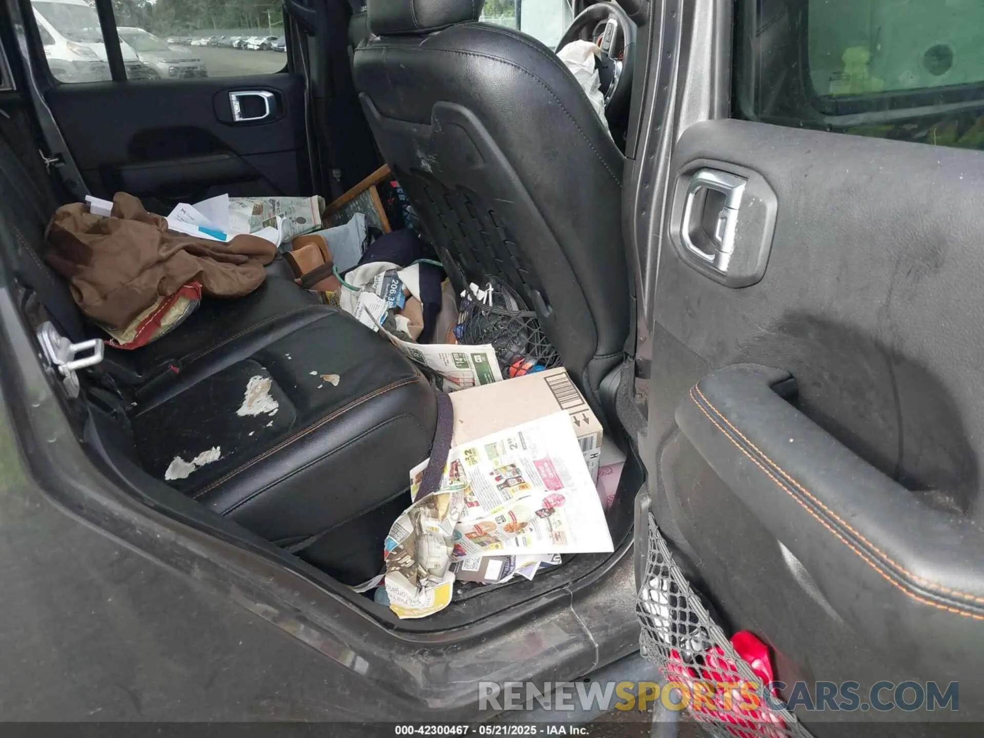 8 Photograph of a damaged car 1C6JJTEG6NL160843 JEEP GLADIATOR 2022