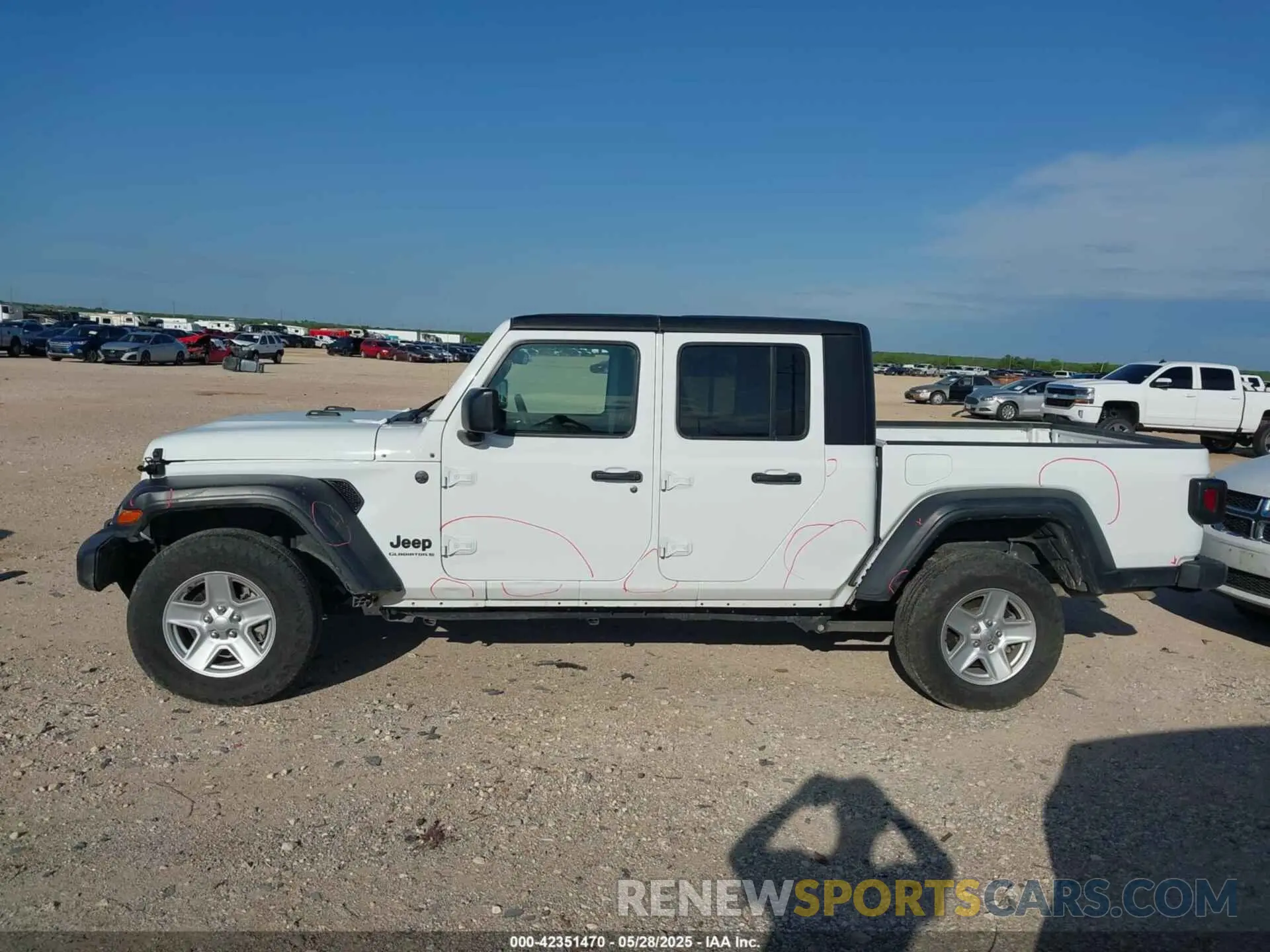 14 Photograph of a damaged car 1C6HJTAG0PL533933 JEEP GLADIATOR 2023
