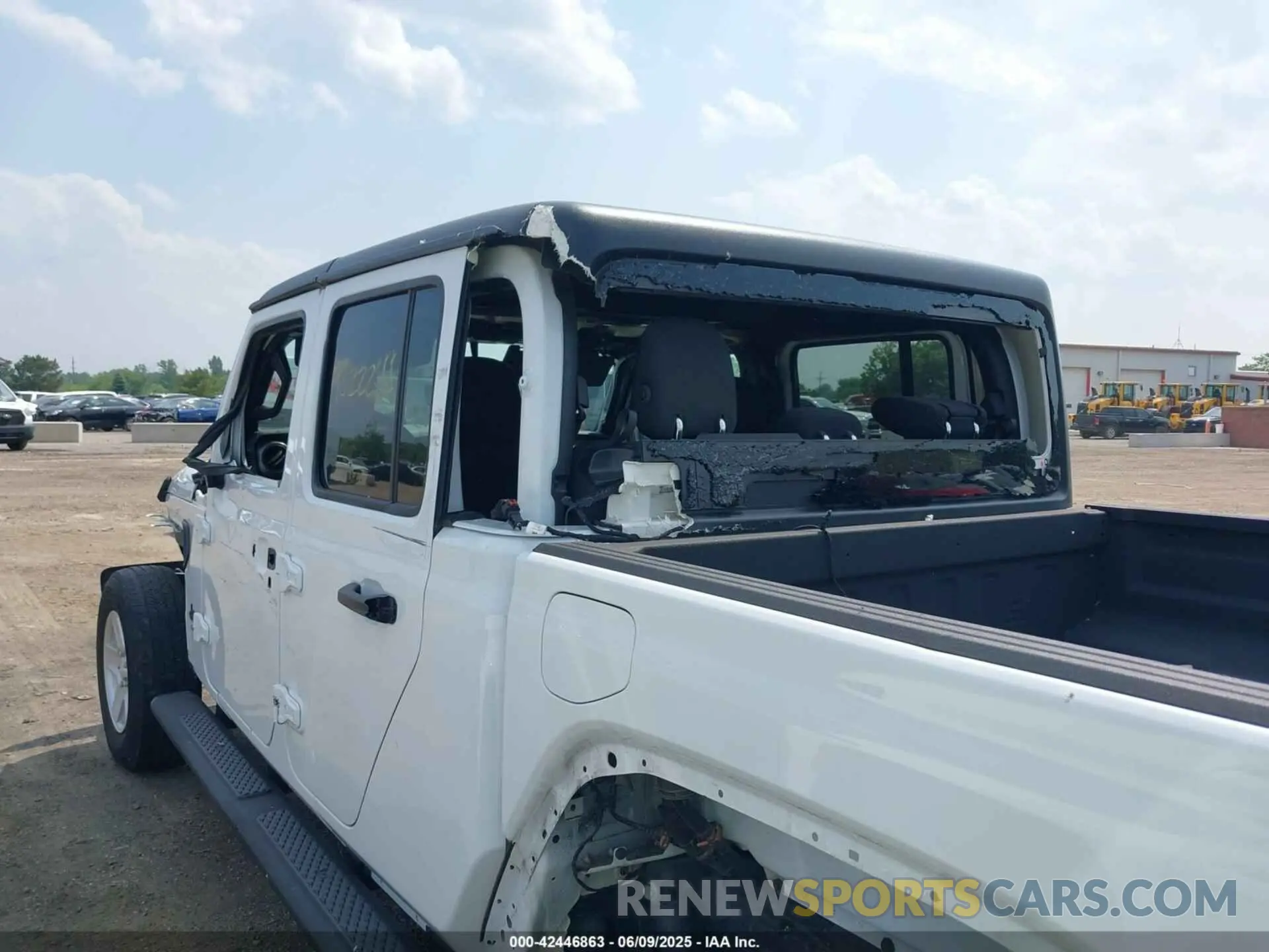 18 Фотография поврежденного автомобиля 1C6HJTAG3PL532694 JEEP GLADIATOR 2023