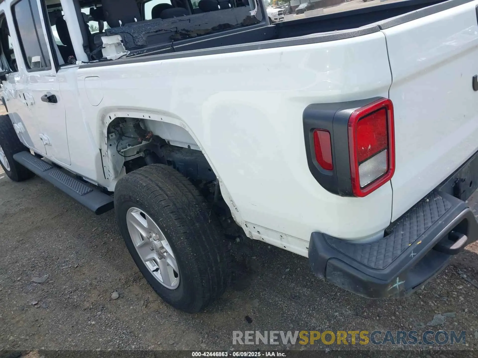 19 Фотография поврежденного автомобиля 1C6HJTAG3PL532694 JEEP GLADIATOR 2023