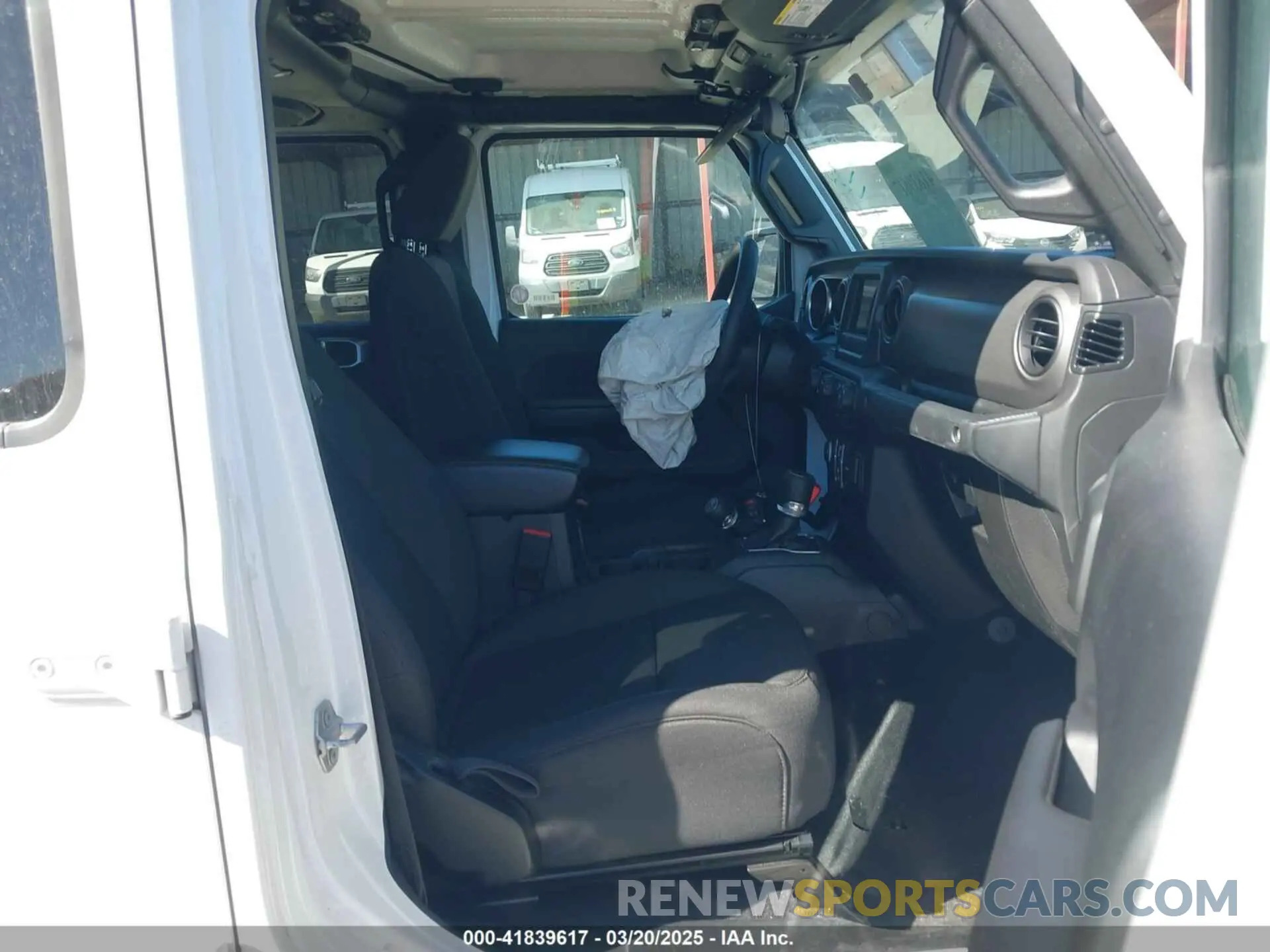 5 Photograph of a damaged car 1C6HJTAG4PL528590 JEEP GLADIATOR 2023