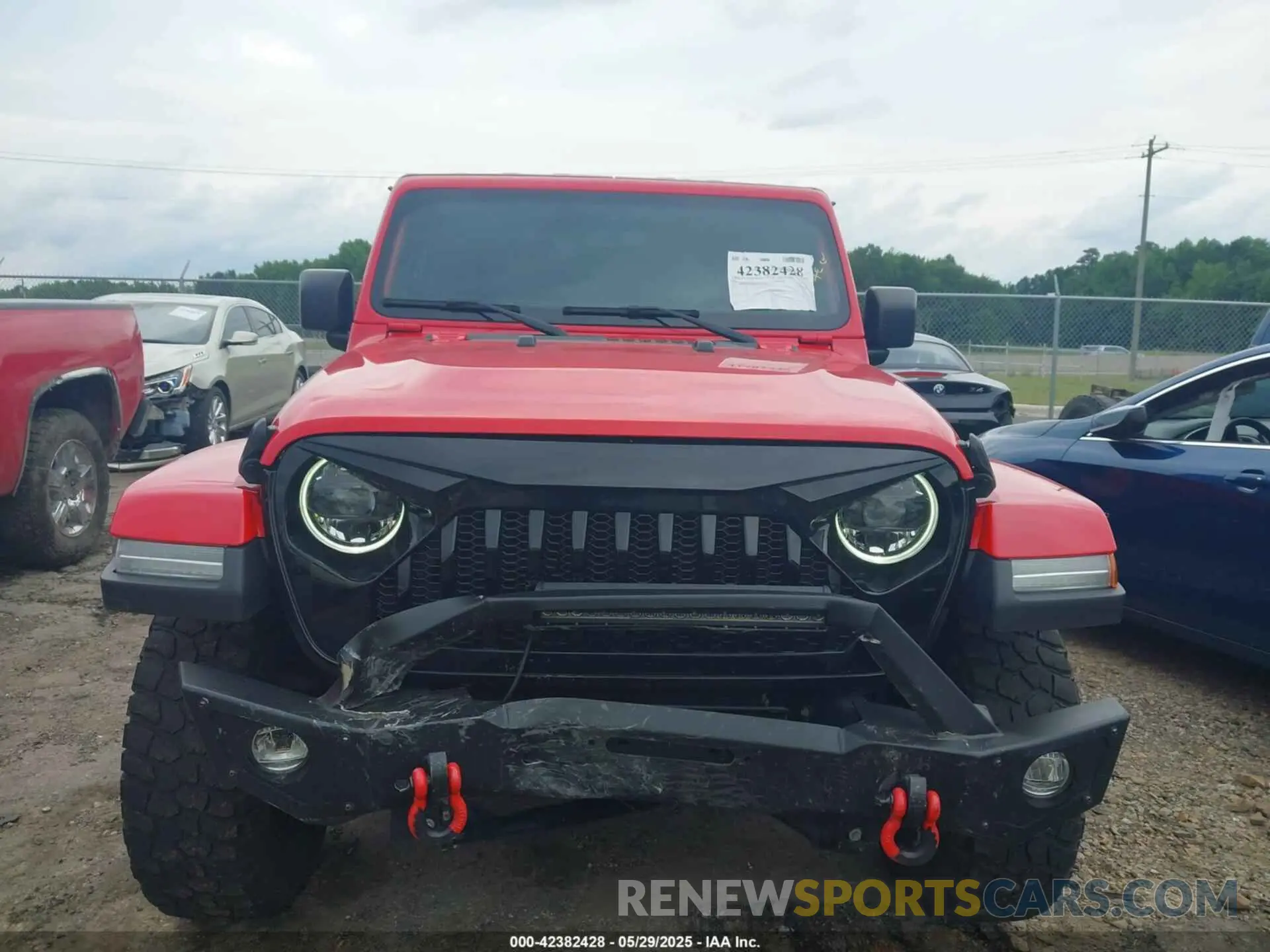 12 Photograph of a damaged car 1C6HJTAG4PL544871 JEEP GLADIATOR 2023
