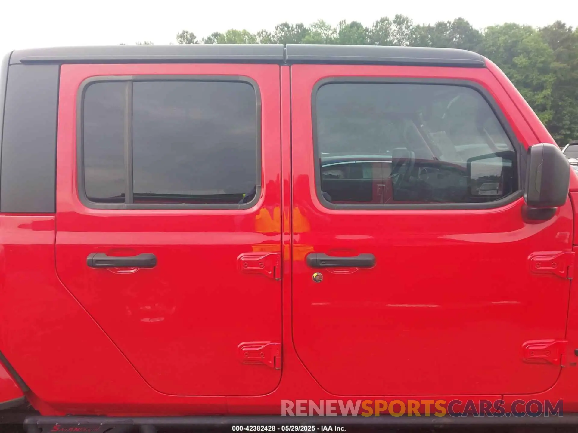 13 Photograph of a damaged car 1C6HJTAG4PL544871 JEEP GLADIATOR 2023