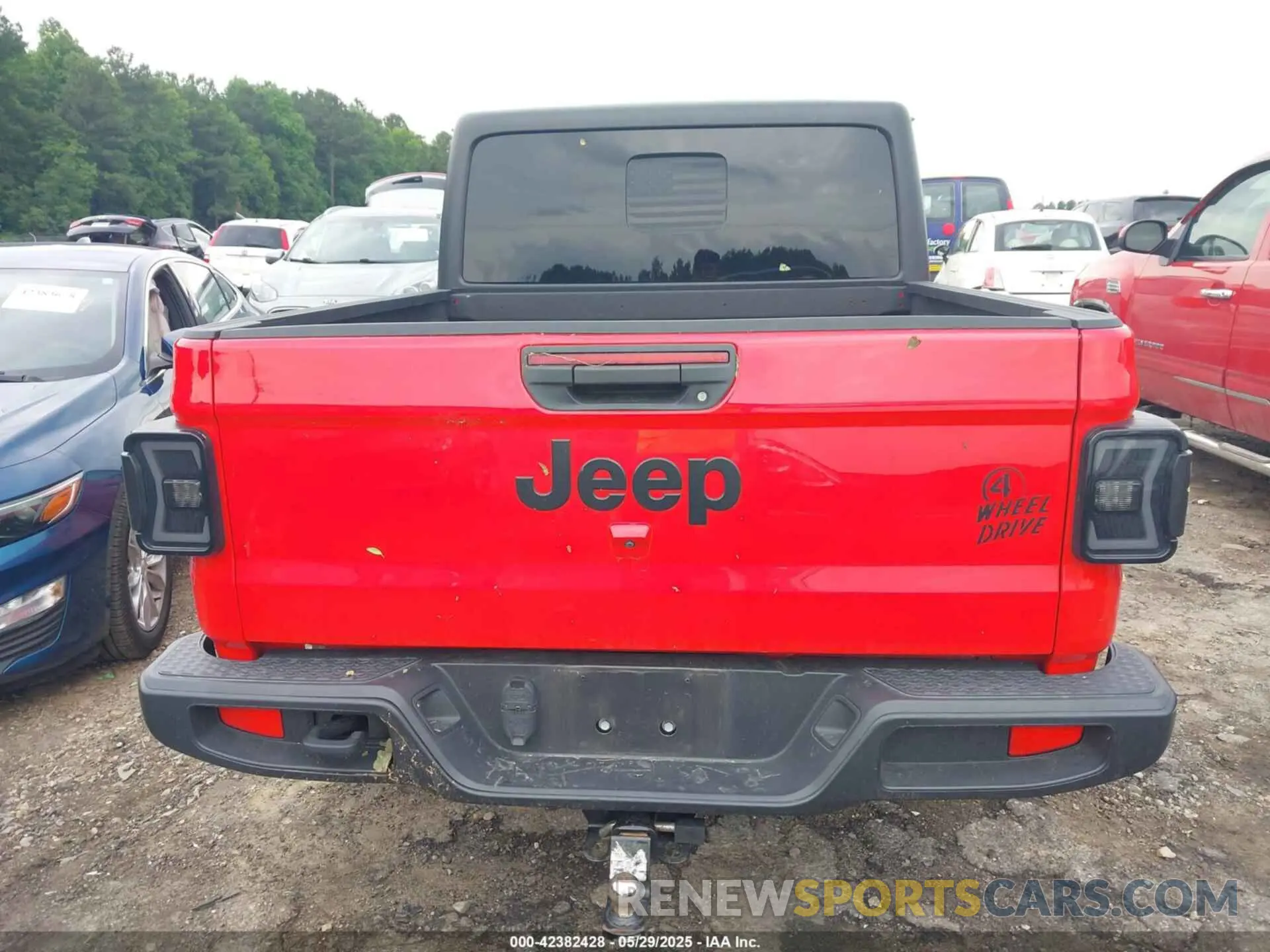 16 Photograph of a damaged car 1C6HJTAG4PL544871 JEEP GLADIATOR 2023