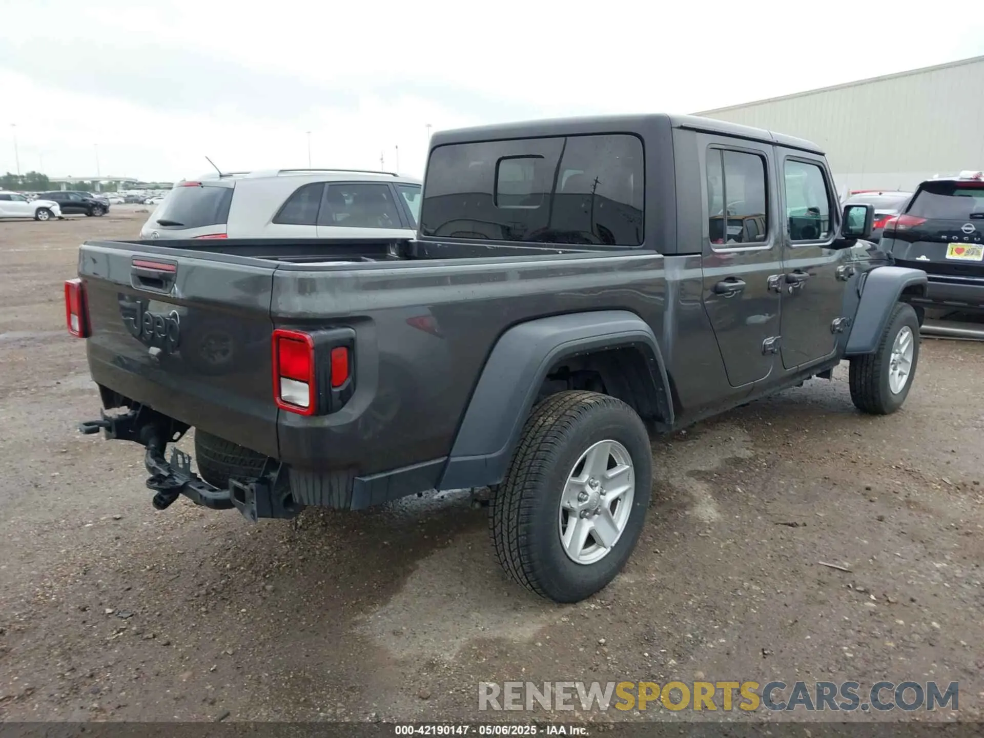 4 Photograph of a damaged car 1C6HJTAG6PL524105 JEEP GLADIATOR 2023