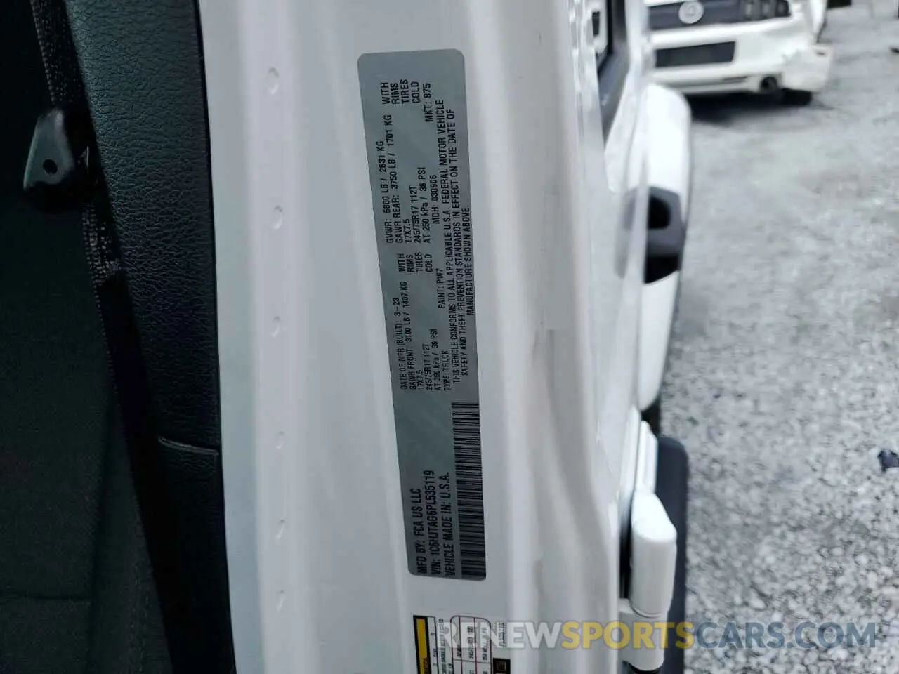 13 Photograph of a damaged car 1C6HJTAG6PL535119 JEEP GLADIATOR 2023