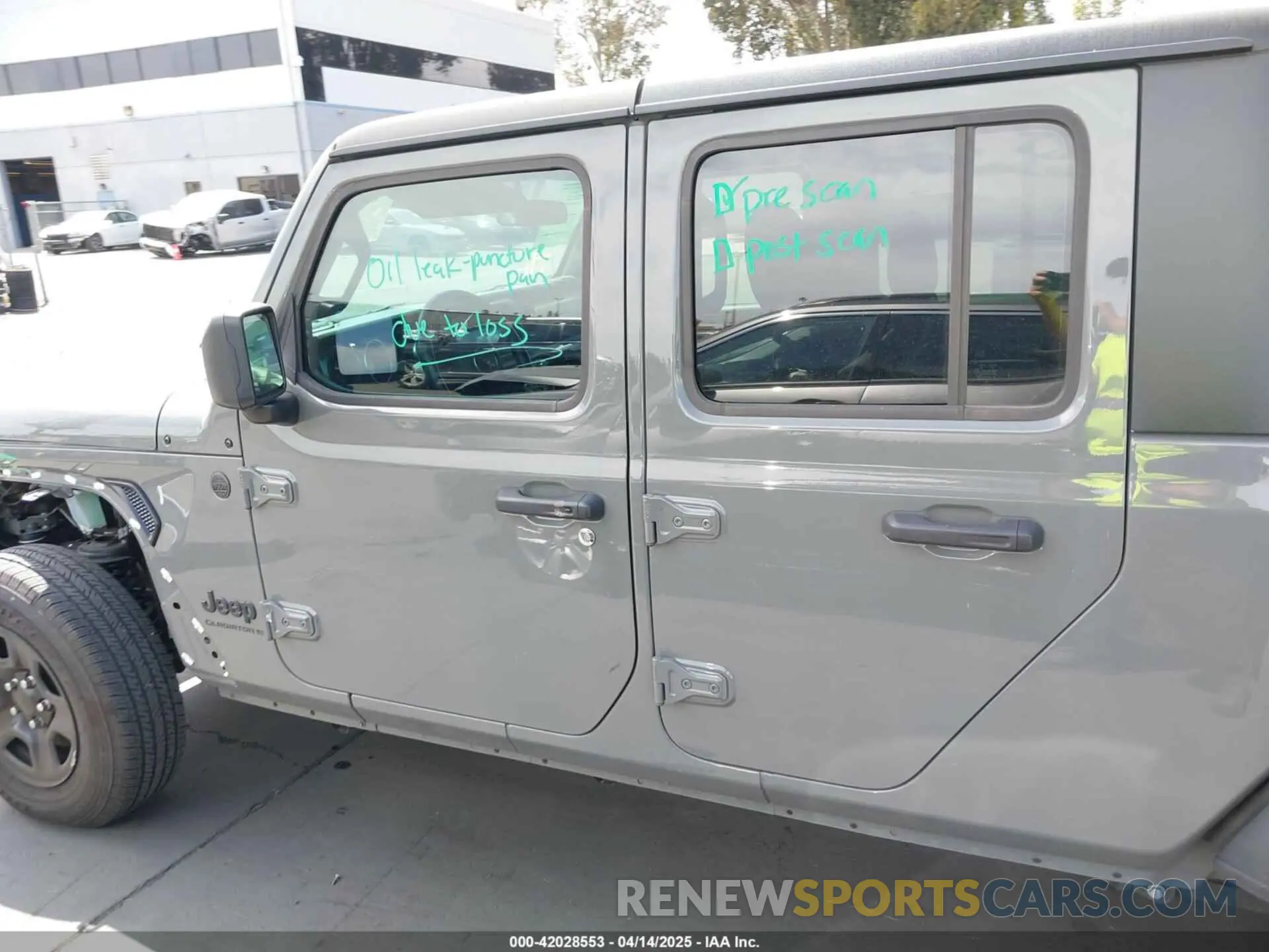 15 Photograph of a damaged car 1C6HJTAG7PL540765 JEEP GLADIATOR 2023
