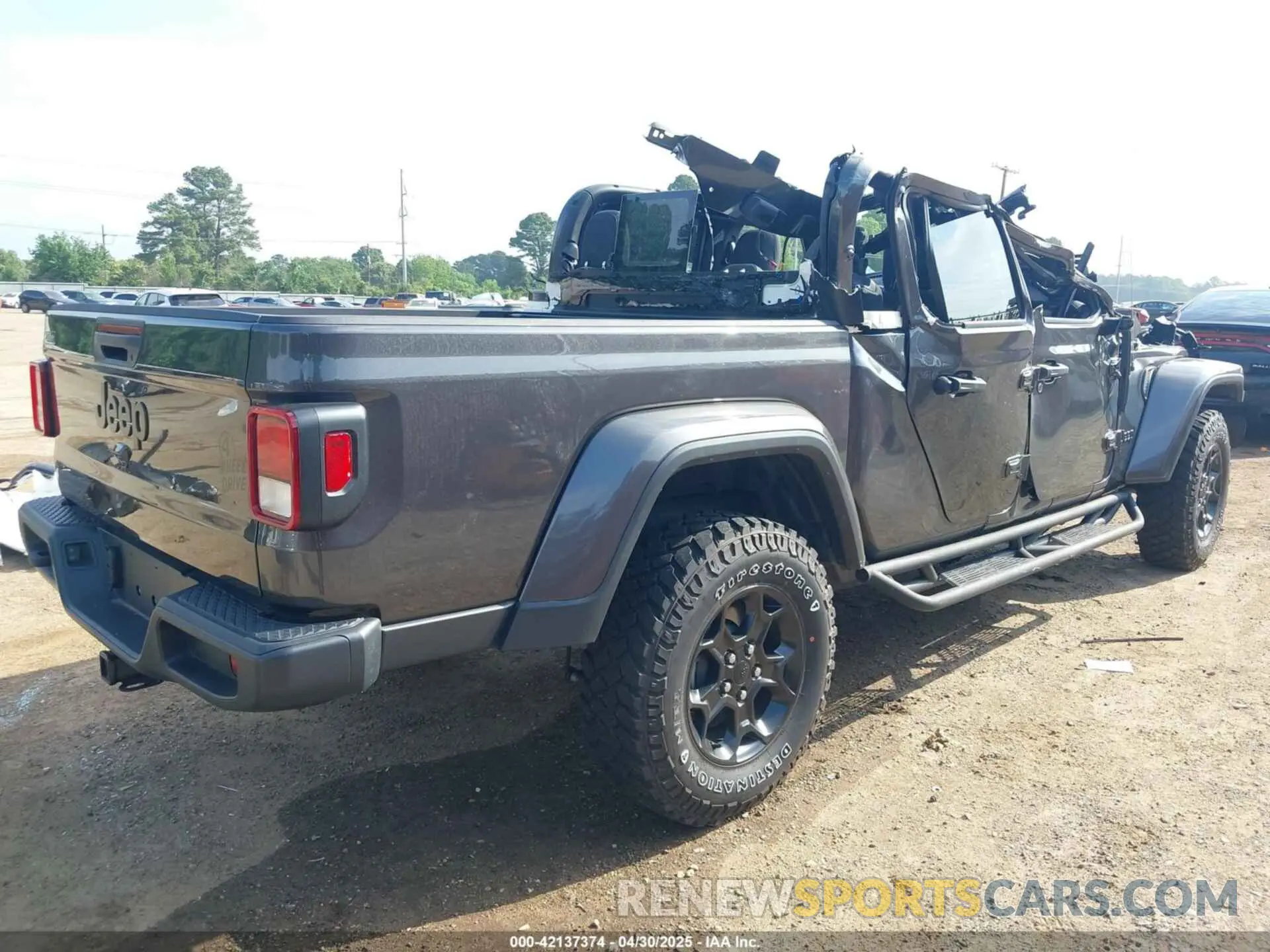 4 Photograph of a damaged car 1C6HJTAG7PL567710 JEEP GLADIATOR 2023