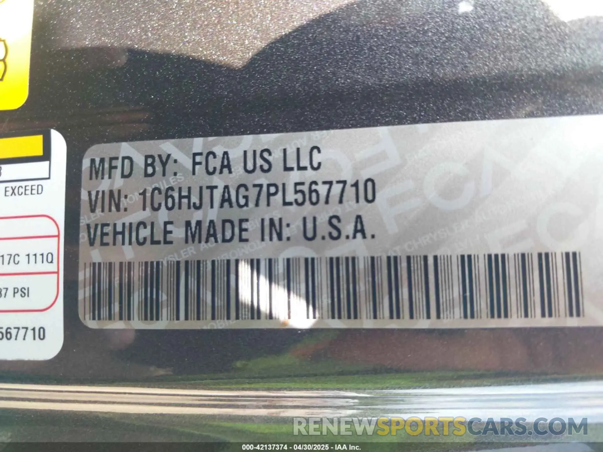 9 Photograph of a damaged car 1C6HJTAG7PL567710 JEEP GLADIATOR 2023