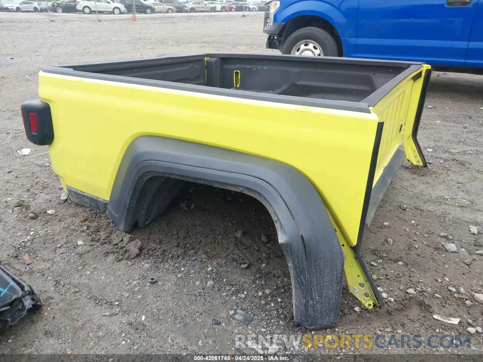 18 Фотография поврежденного автомобиля 1C6HJTAG8PL535820 JEEP GLADIATOR 2023