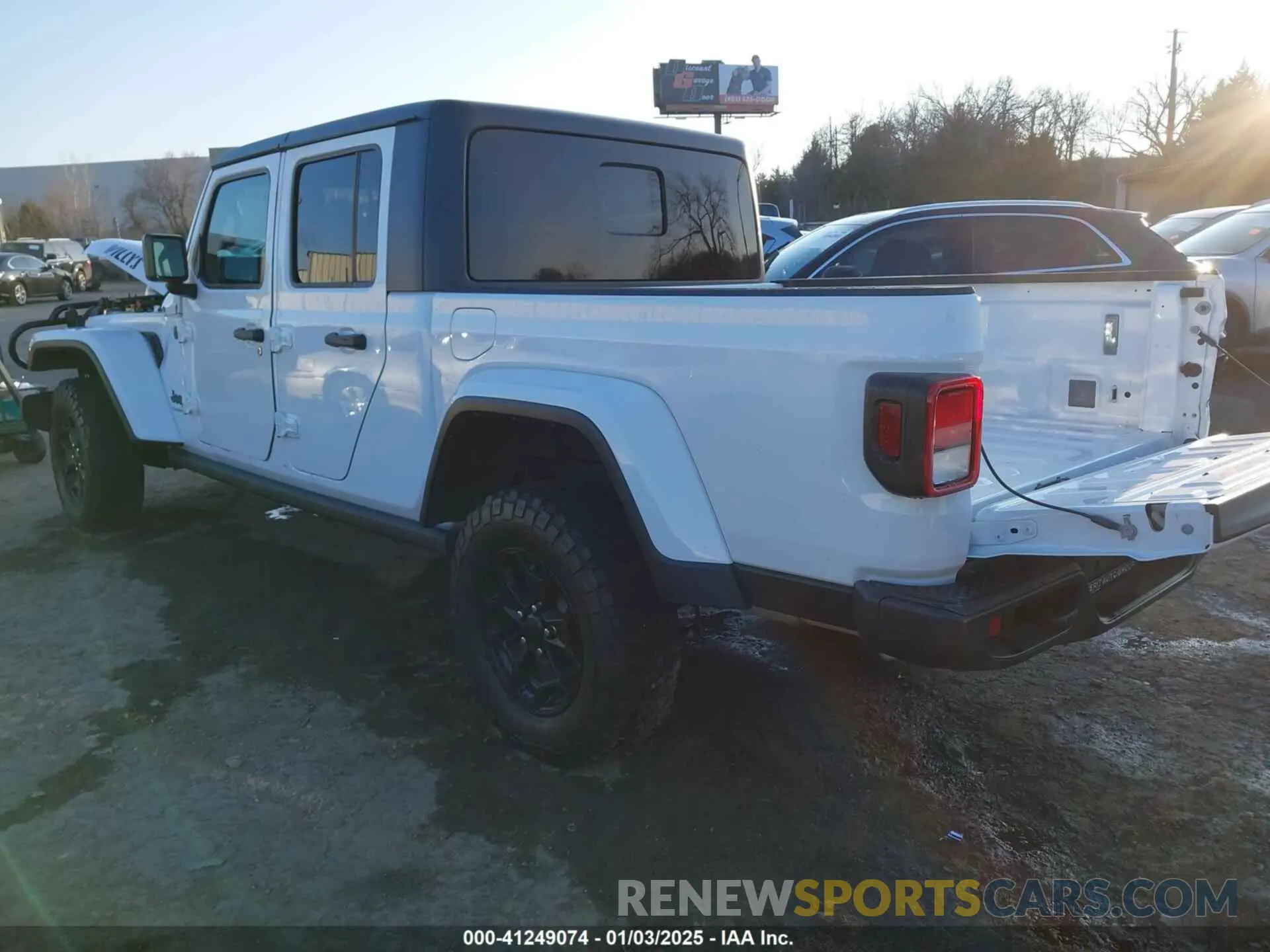 3 Фотография поврежденного автомобиля 1C6HJTAGXPL527086 JEEP GLADIATOR 2023