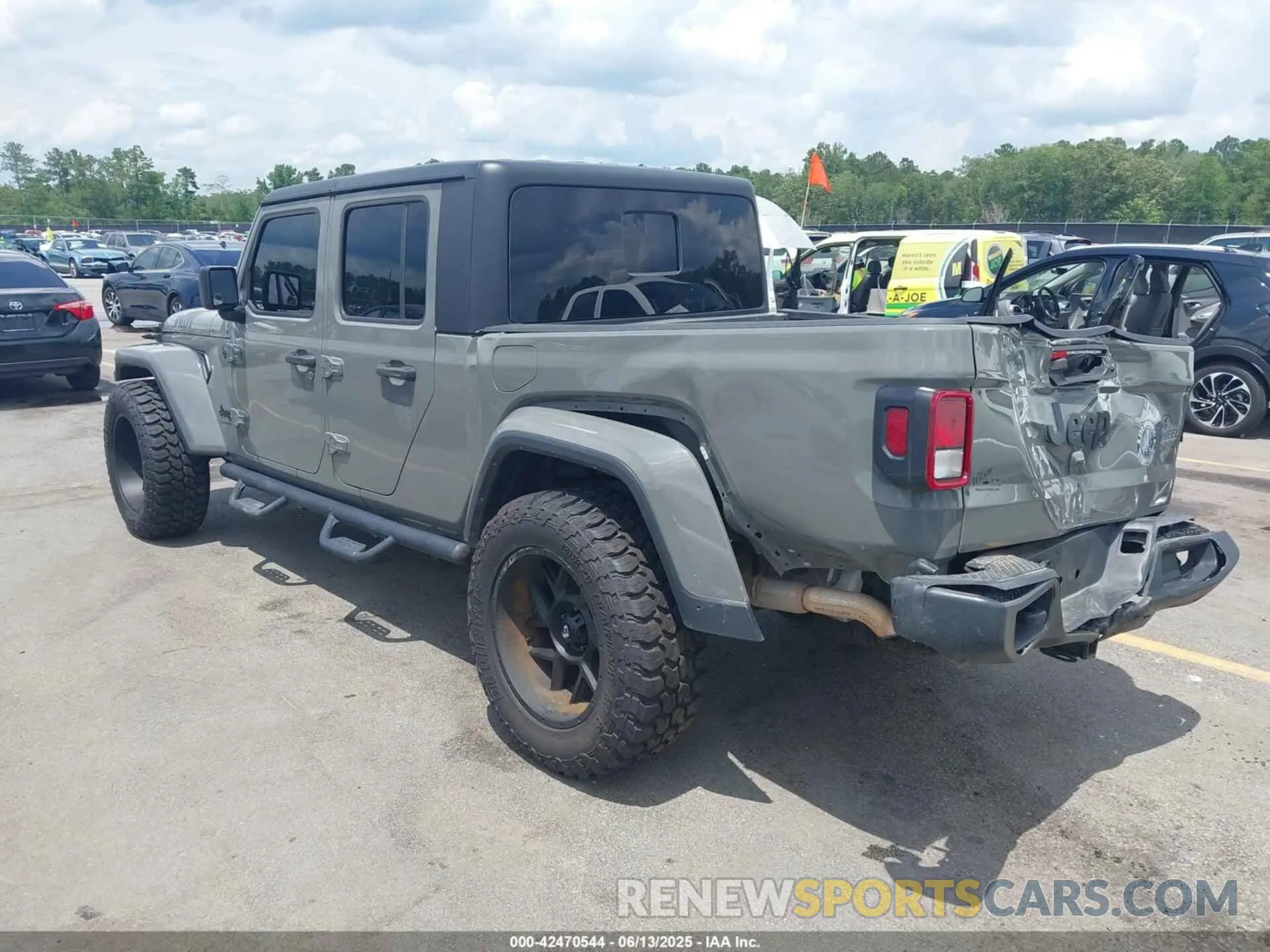 3 Фотография поврежденного автомобиля 1C6HJTAGXPL531557 JEEP GLADIATOR 2023