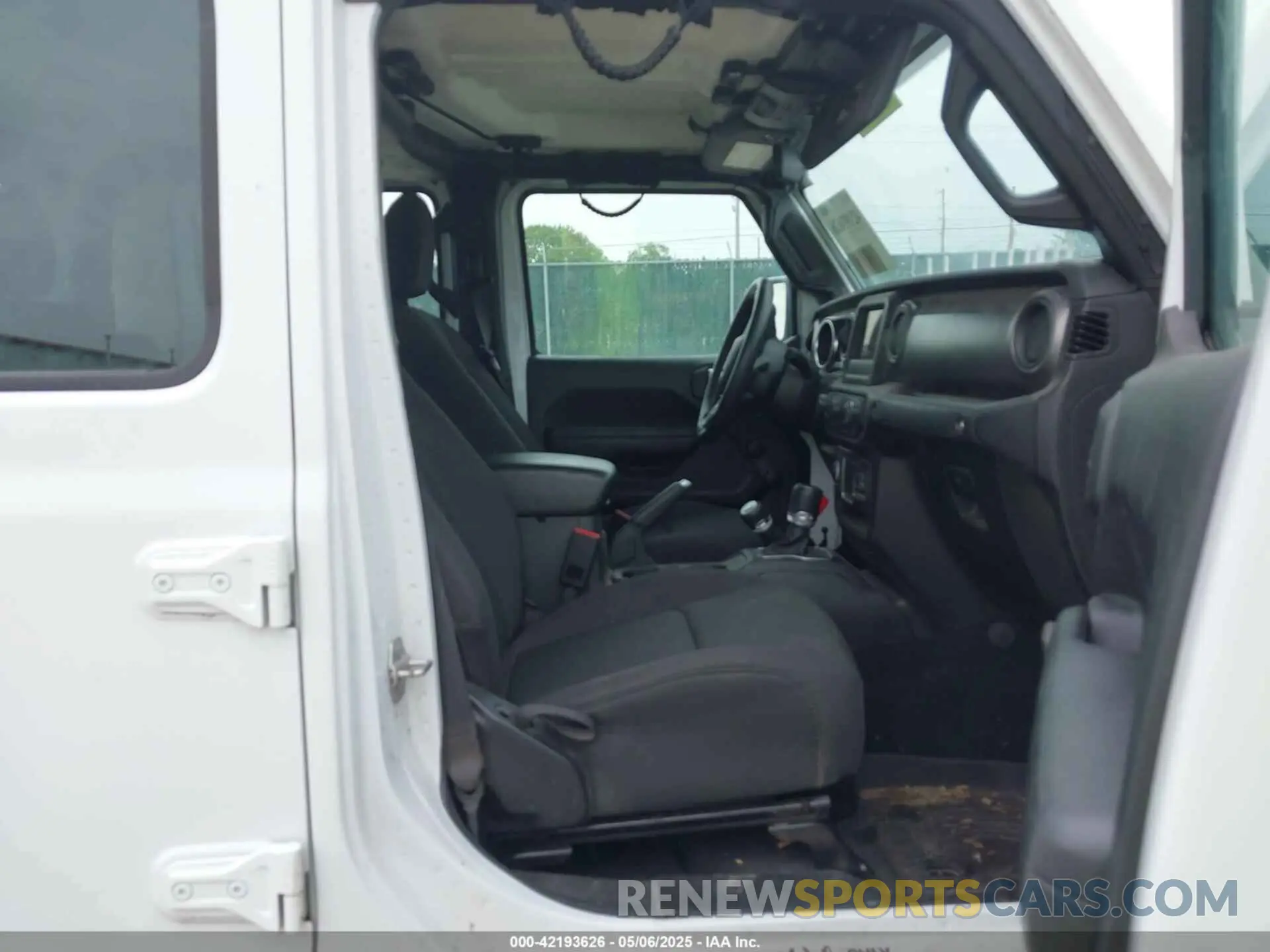 5 Photograph of a damaged car 1C6HJTAGXPL565529 JEEP GLADIATOR 2023