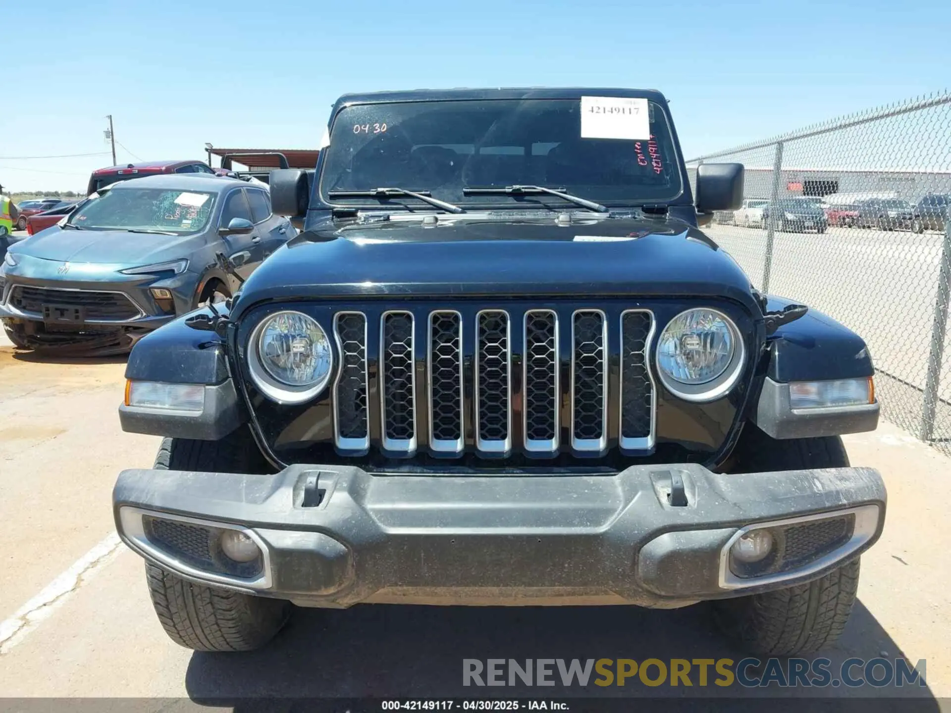 11 Photograph of a damaged car 1C6HJTFG0PL564298 JEEP GLADIATOR 2023