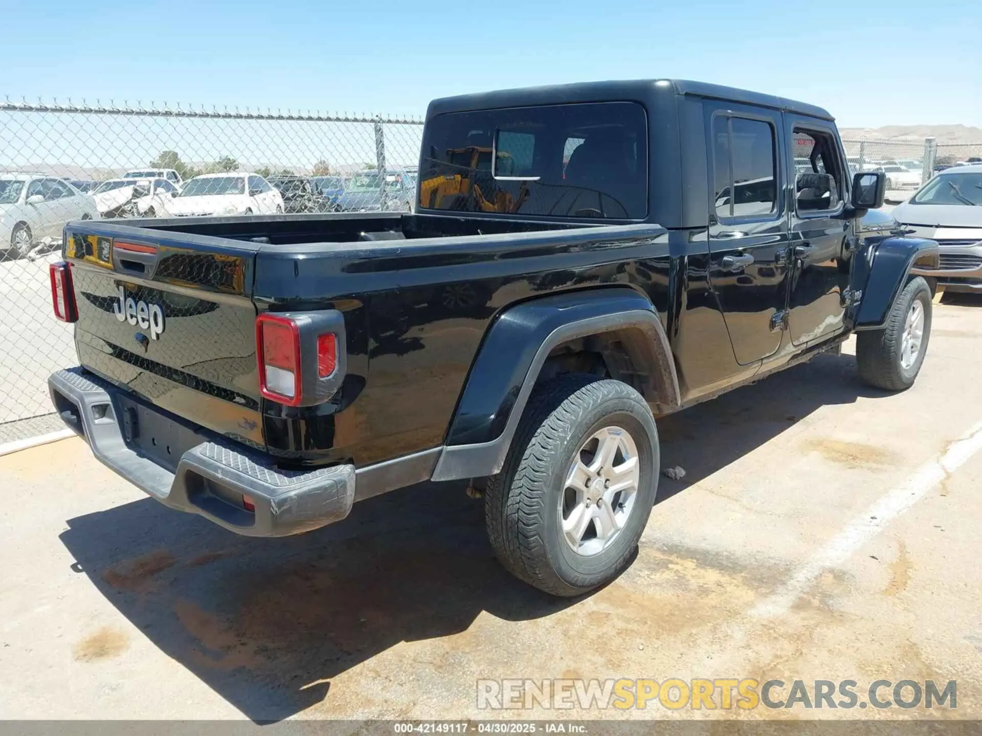 4 Photograph of a damaged car 1C6HJTFG0PL564298 JEEP GLADIATOR 2023