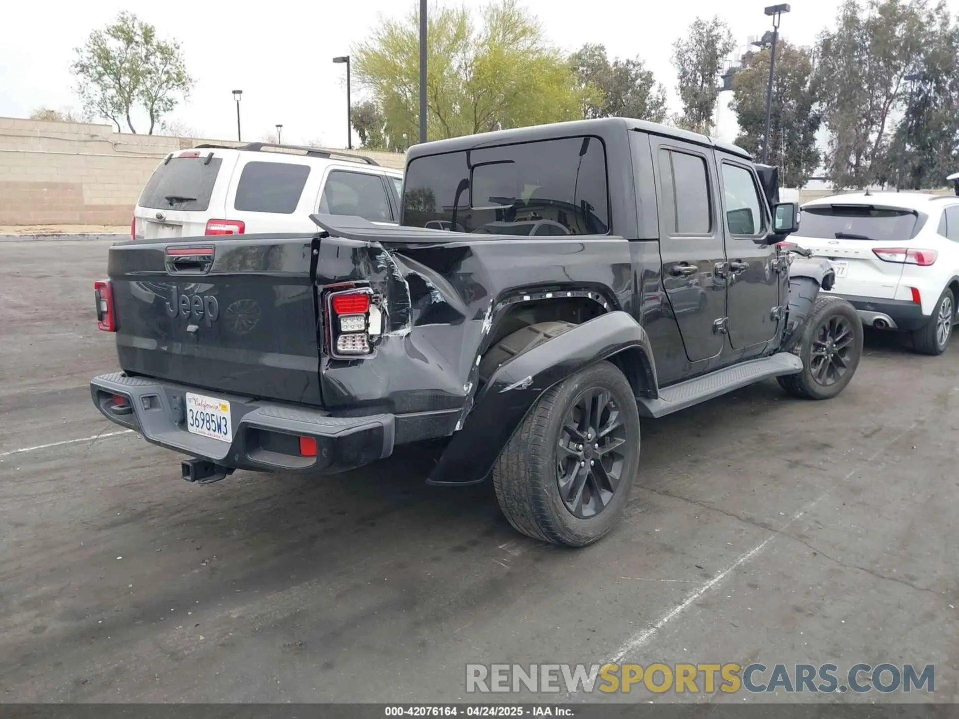 4 Фотография поврежденного автомобиля 1C6HJTFG1PL562849 JEEP GLADIATOR 2023