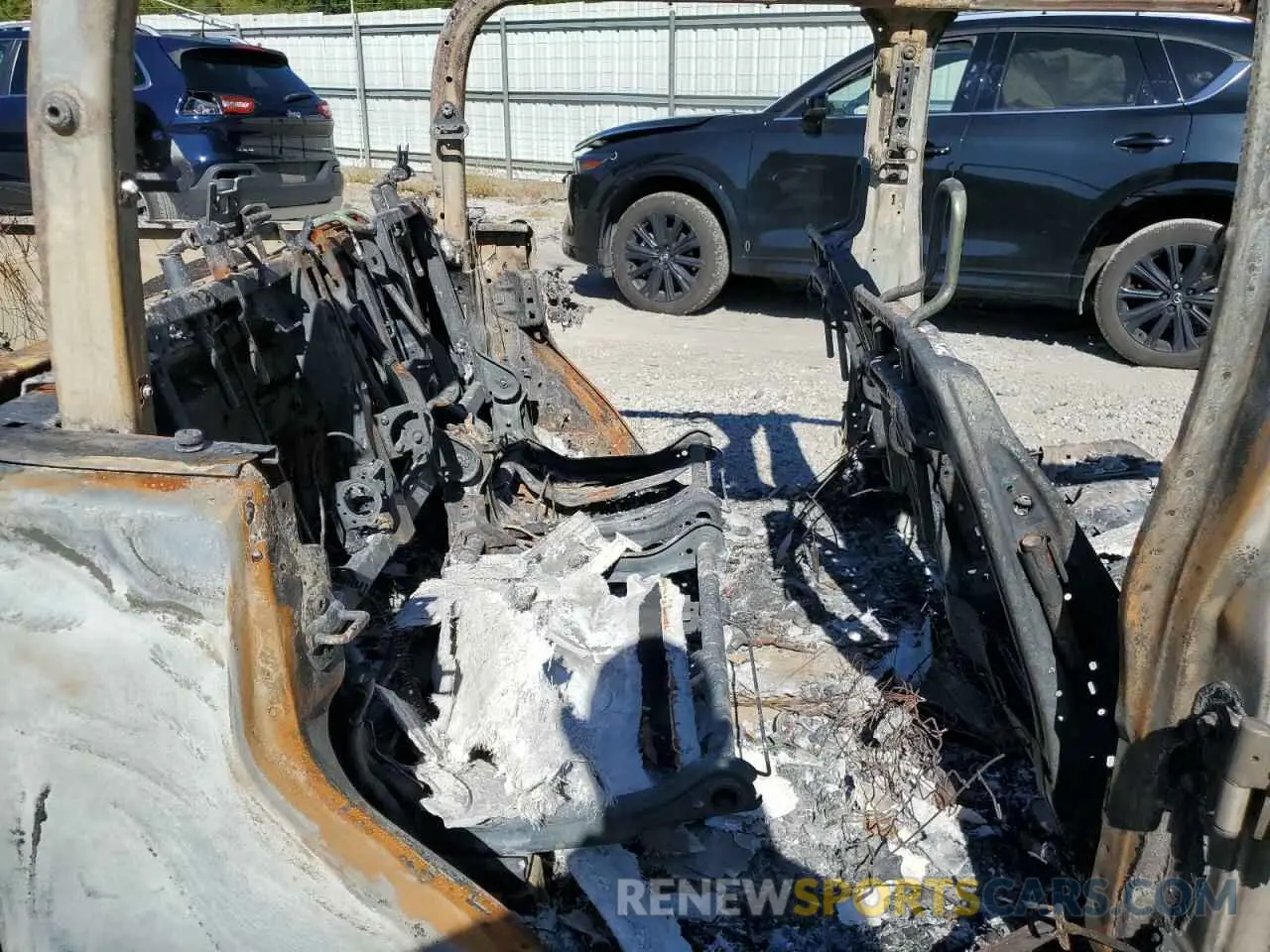 11 Photograph of a damaged car 1C6HJTFG2PL504958 JEEP GLADIATOR 2023