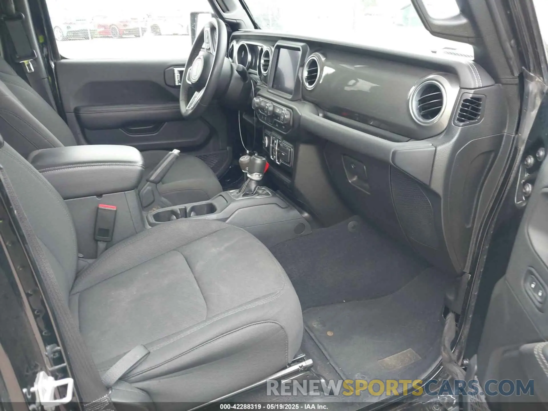5 Photograph of a damaged car 1C6HJTFG5PL552826 JEEP GLADIATOR 2023
