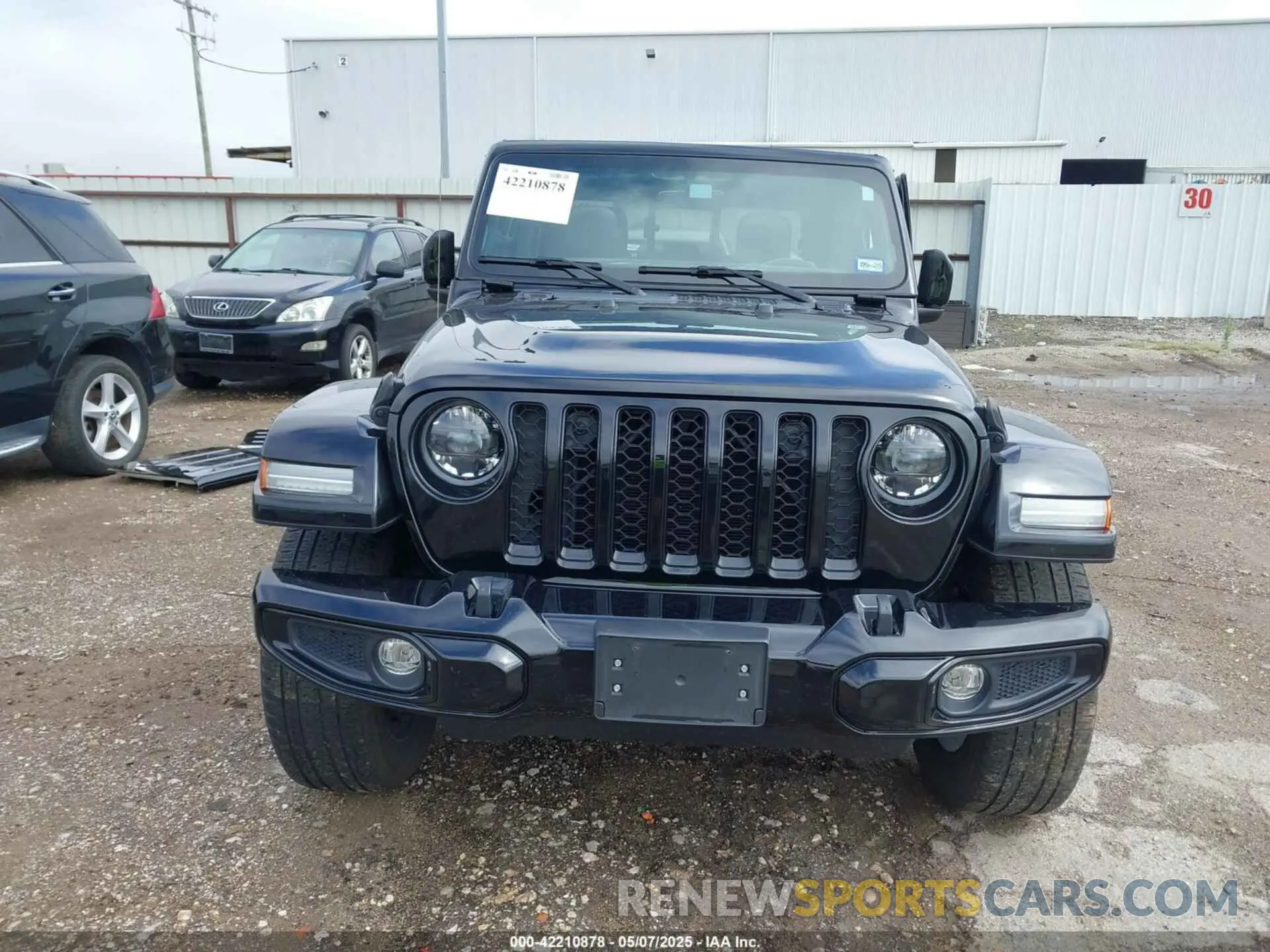 13 Photograph of a damaged car 1C6HJTFG6PL555153 JEEP GLADIATOR 2023