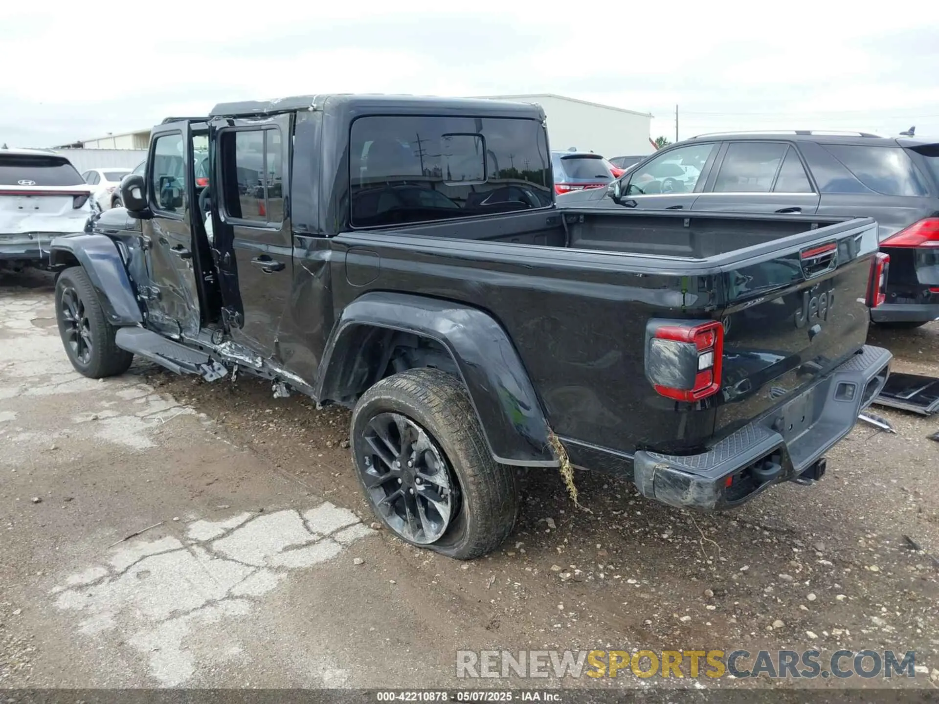 3 Photograph of a damaged car 1C6HJTFG6PL555153 JEEP GLADIATOR 2023