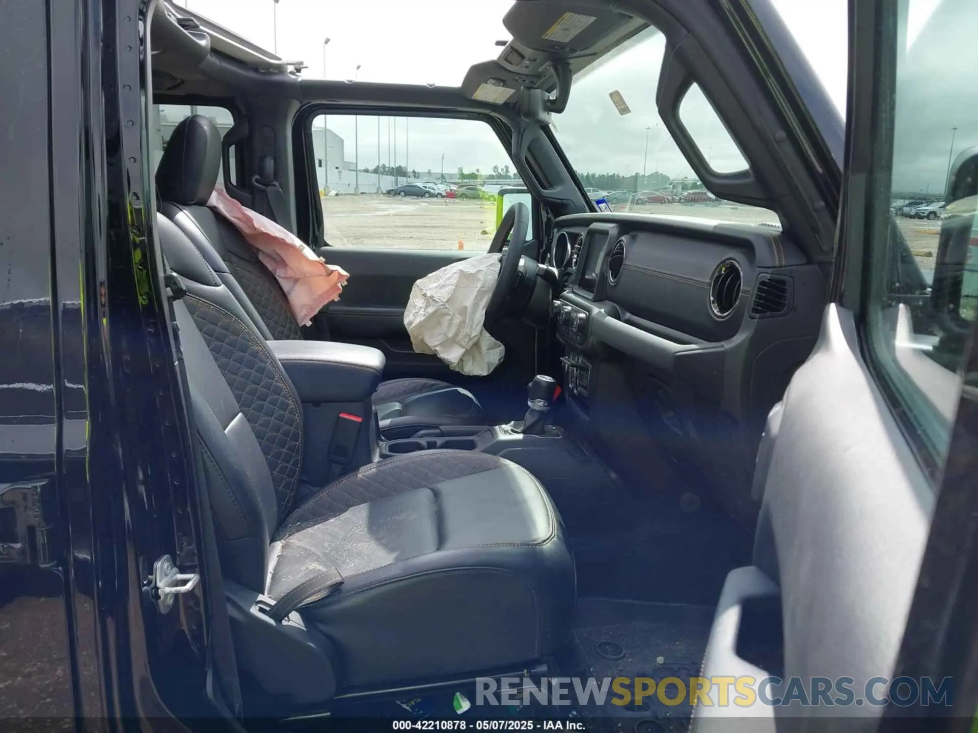 5 Photograph of a damaged car 1C6HJTFG6PL555153 JEEP GLADIATOR 2023